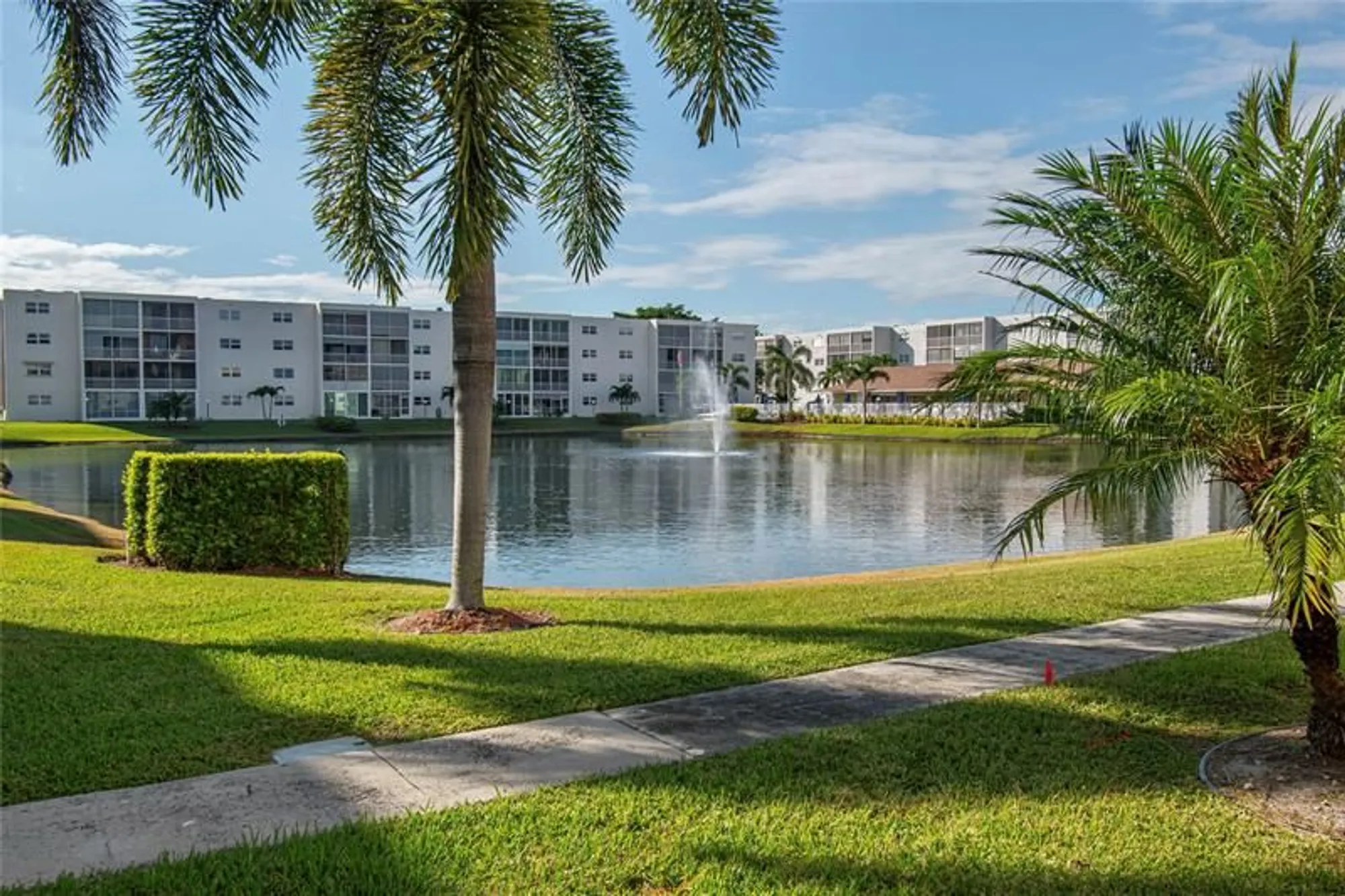 Property Slideshow image 31 of 51 | 1024 se 4th ave apt 102, Dania Beach, FL, 33004