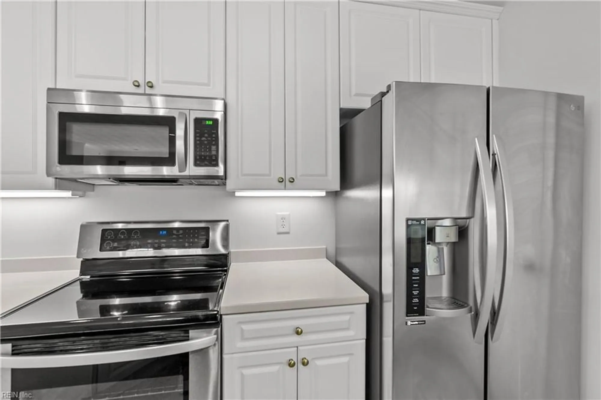 Property Slideshow image 5 of 41 | 3532 winding trail cir, Virginia Beach, VA, 23456