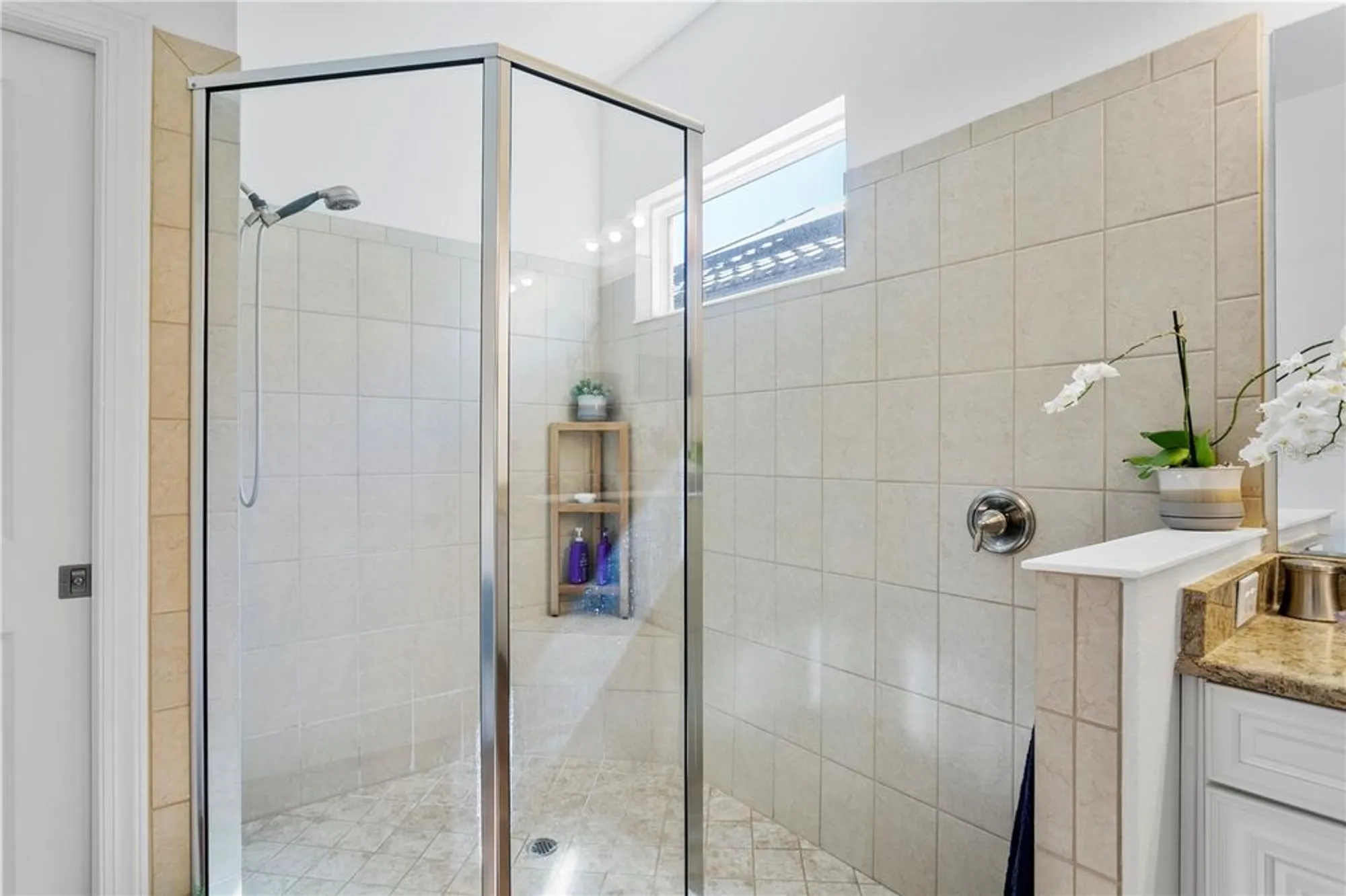 Property Slideshow image 34 of 68 | 20173 umbria hill dr, Tampa, FL, 33647