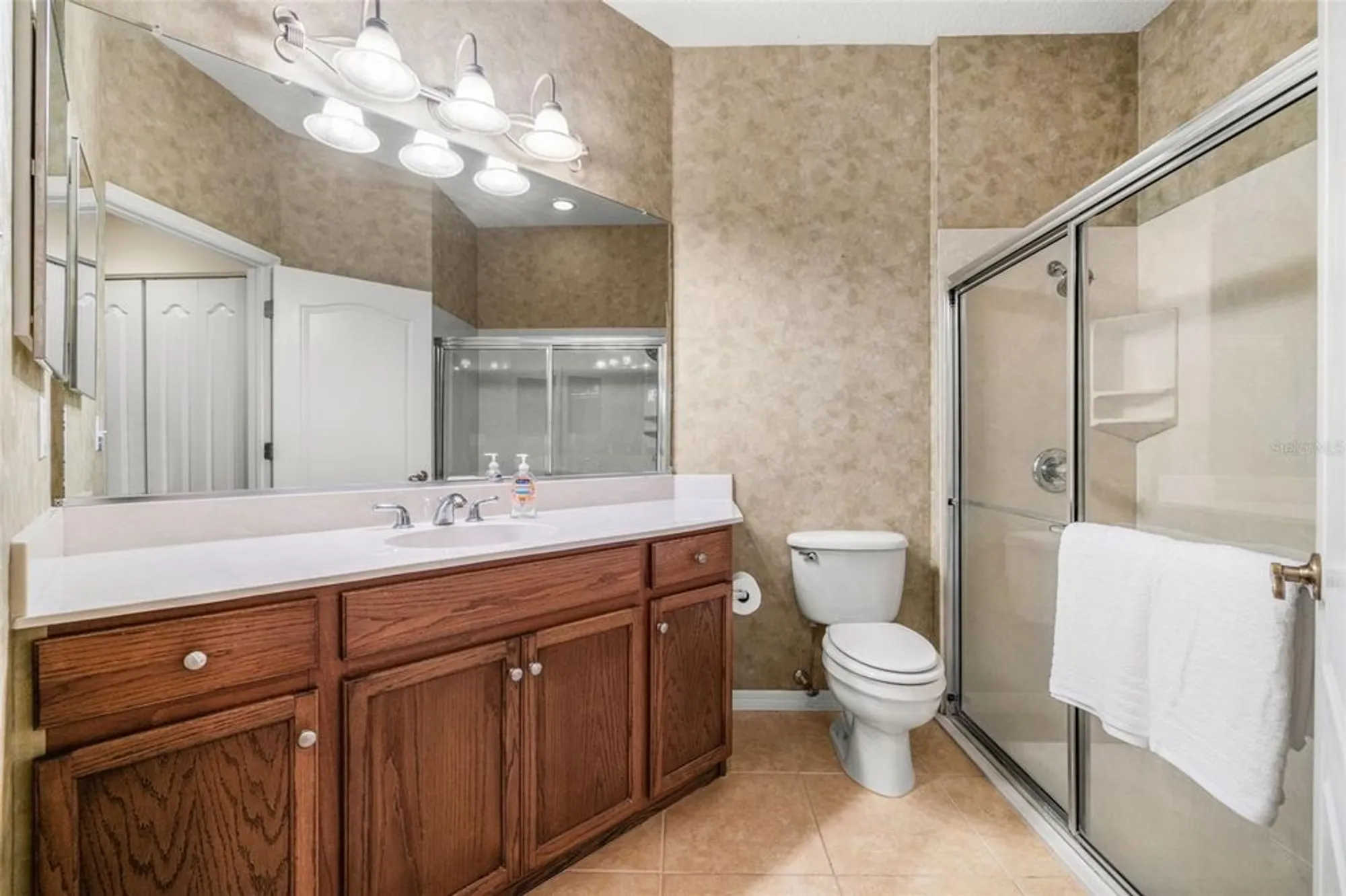 Property Slideshow image 16 of 30 | 1226 huntington greens dr, Sun City Center, FL, 33573
