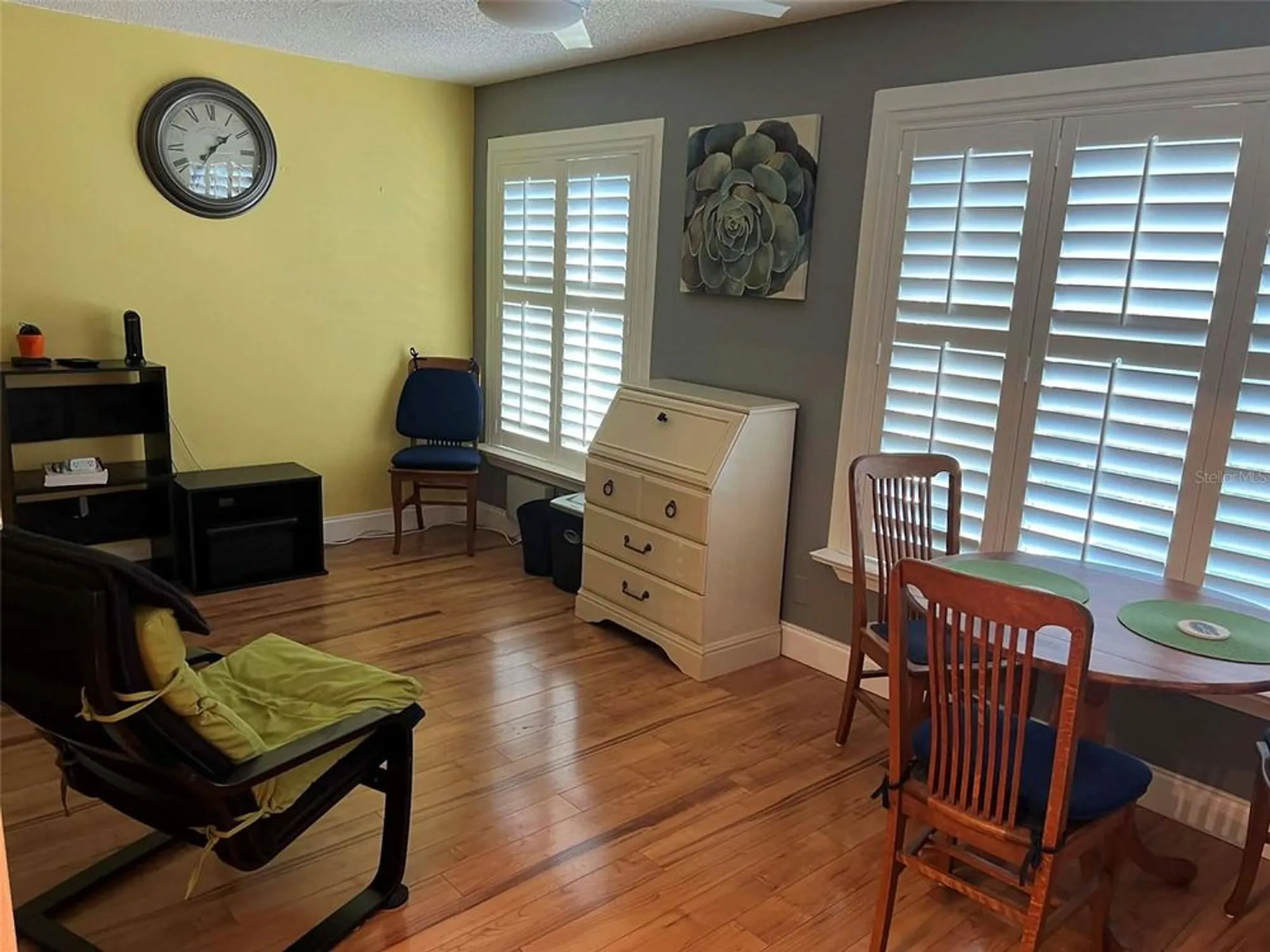 Property Slideshow image 9 of 22 | 2441 persian dr 51, Clearwater, FL, 33763