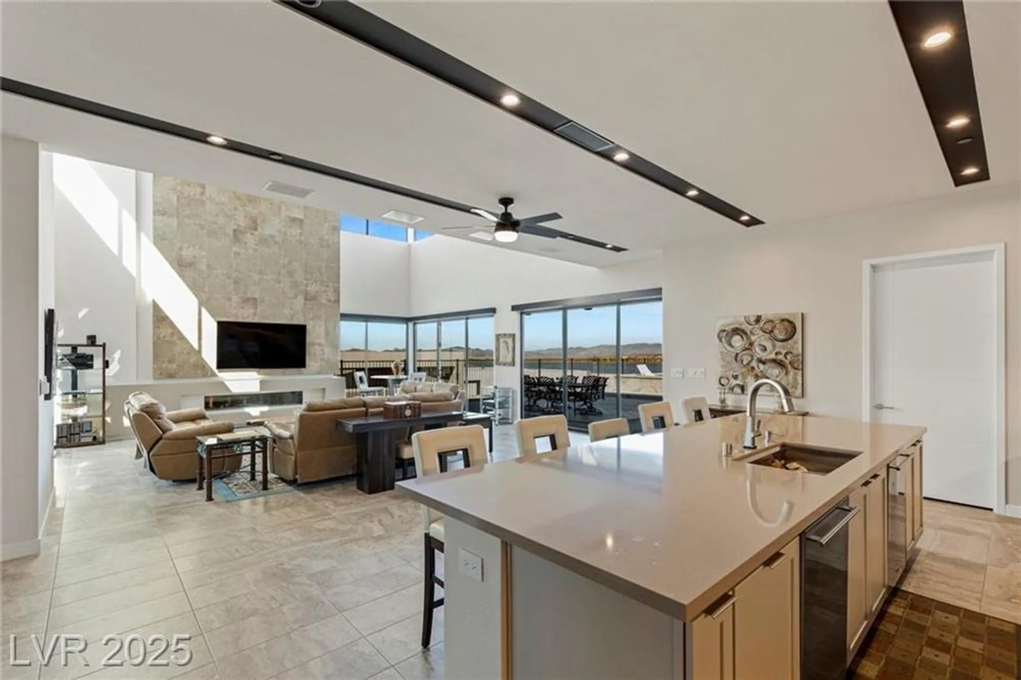 Property Slideshow image 14 of 85 | 53 falling ridge ln, Henderson, NV, 89011