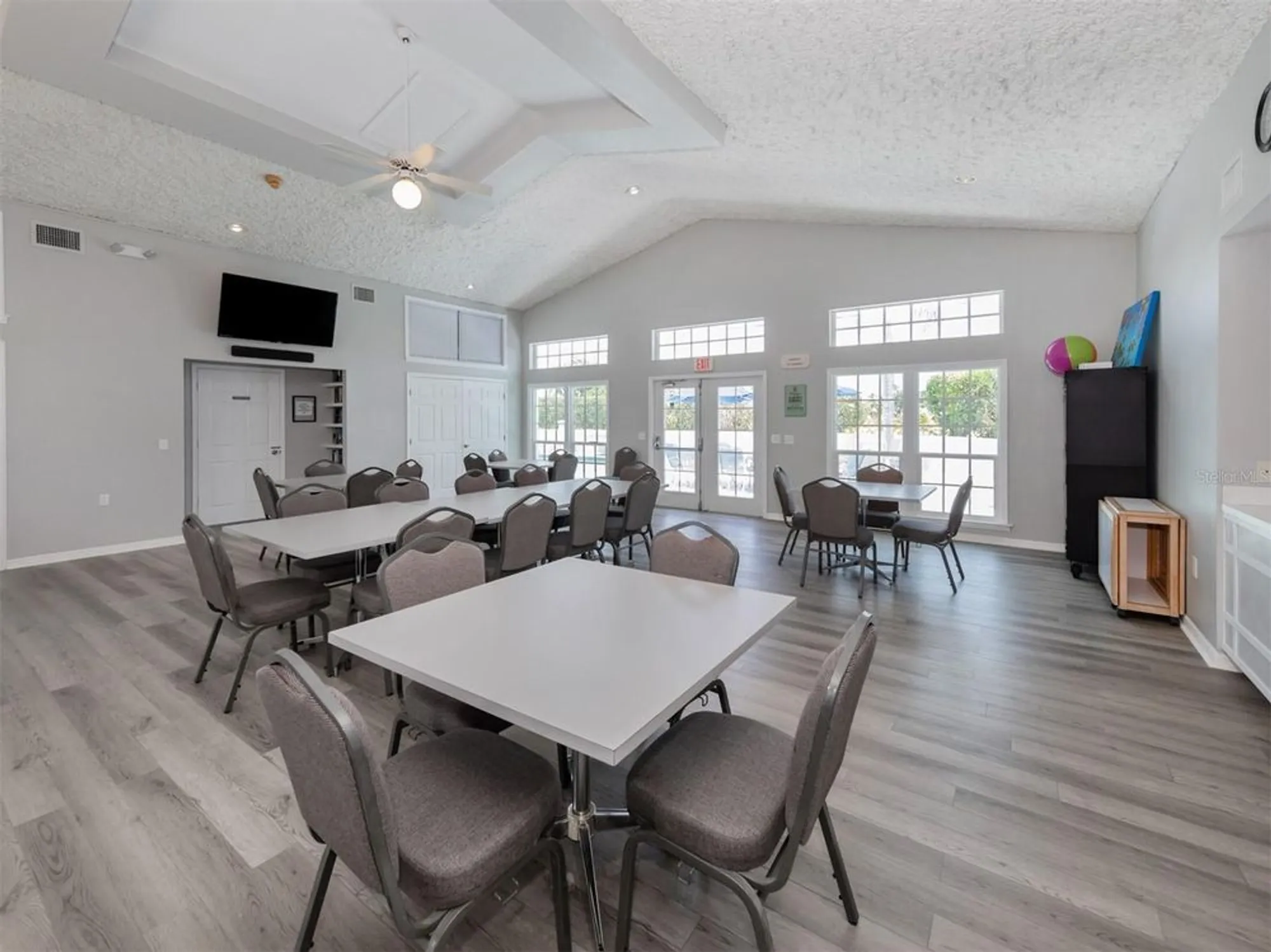 Property Slideshow image 32 of 83 | 503 clubside cir 47, Venice, FL, 34293
