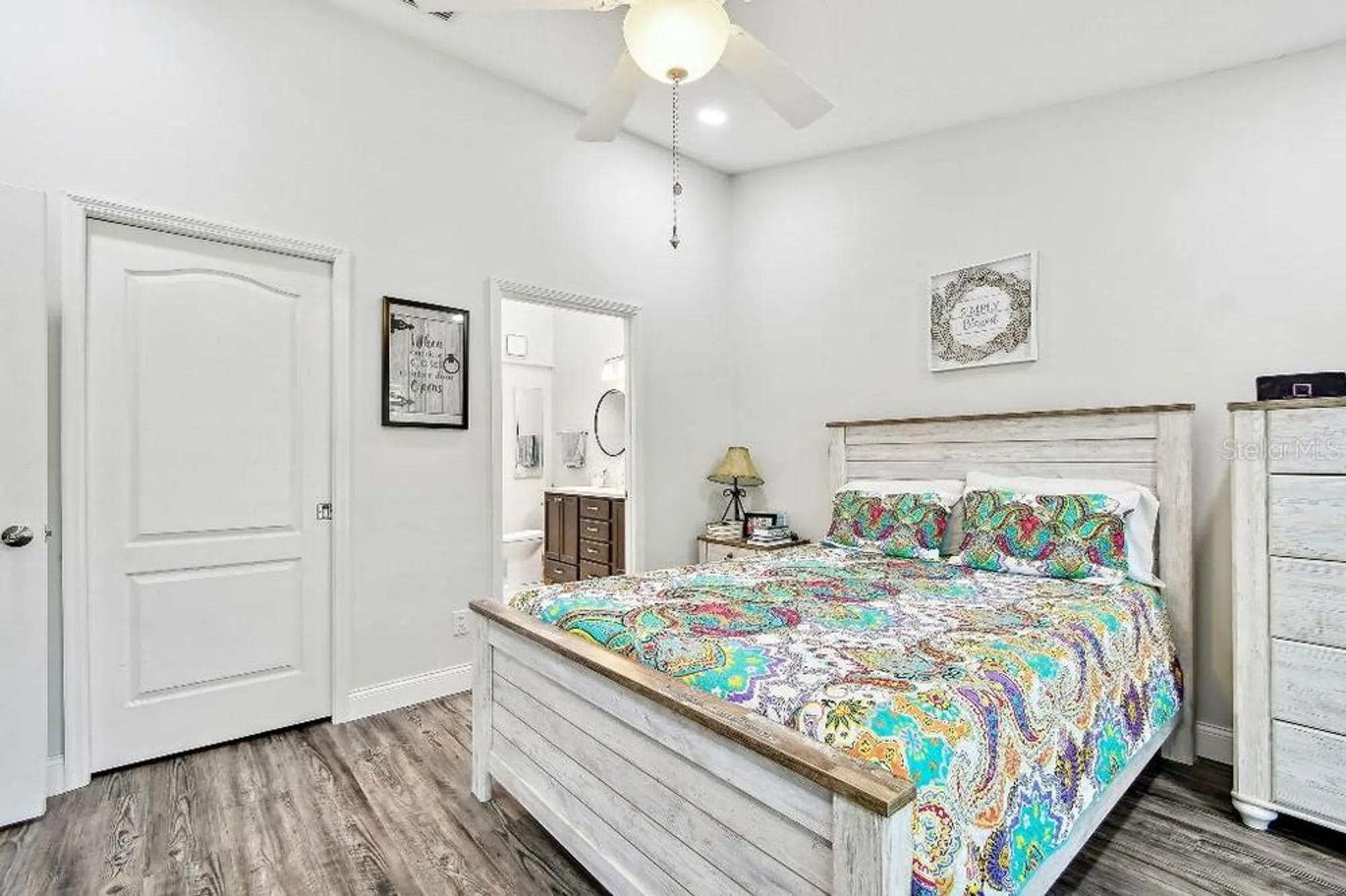 Property Slideshow image 17 of 23 | 2291 americus blvd 41, Clearwater, FL, 33763