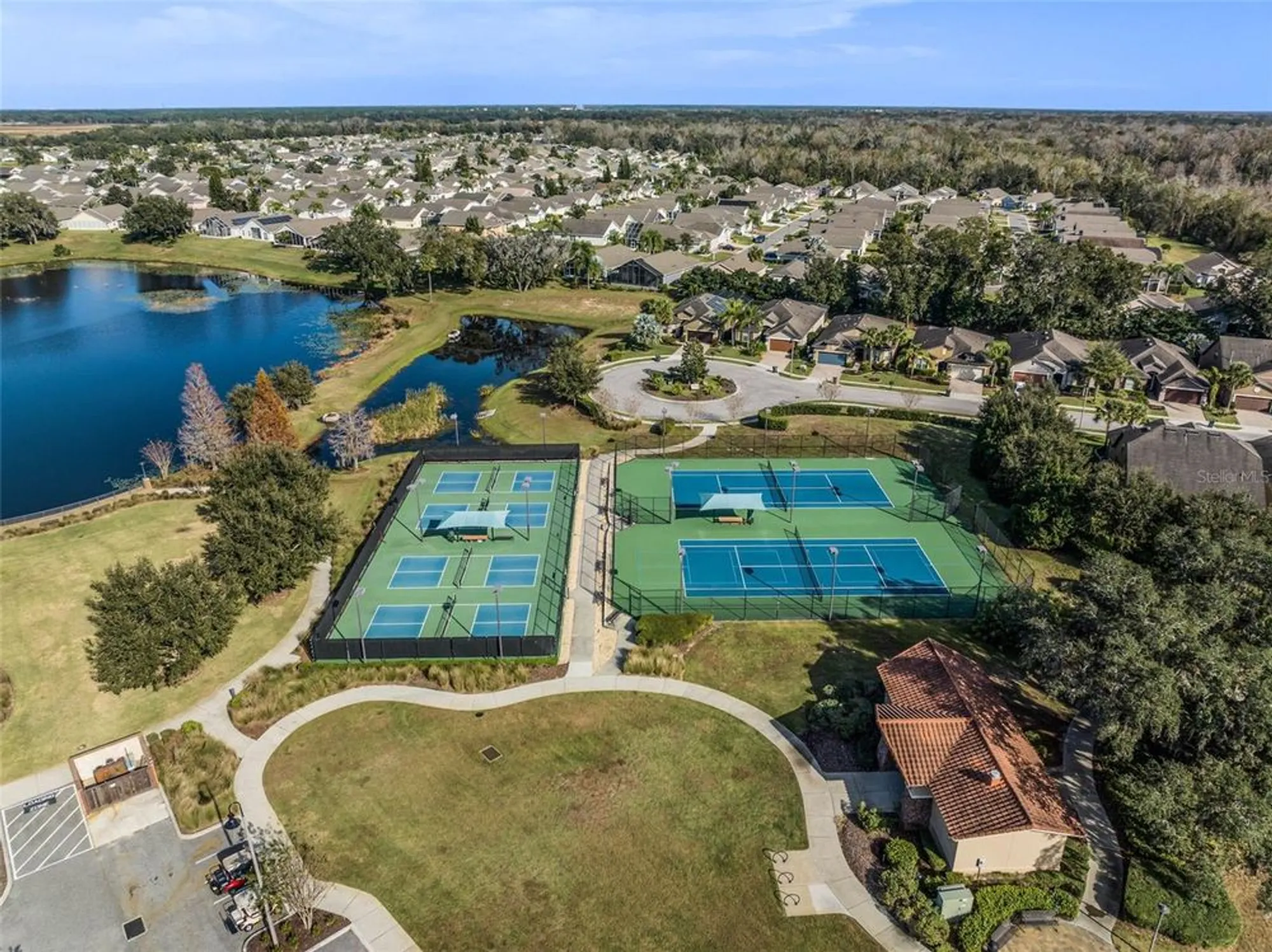 Property Slideshow image 31 of 33 | 725 high vista dr, Davenport, FL, 33837