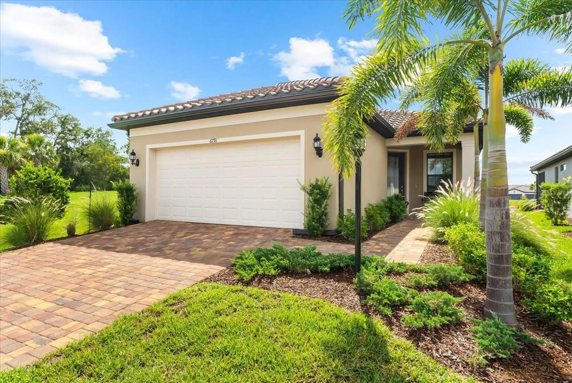 Property Slideshow image 4 of 99 | 6791 alstead cir, Bradenton, FL, 34202