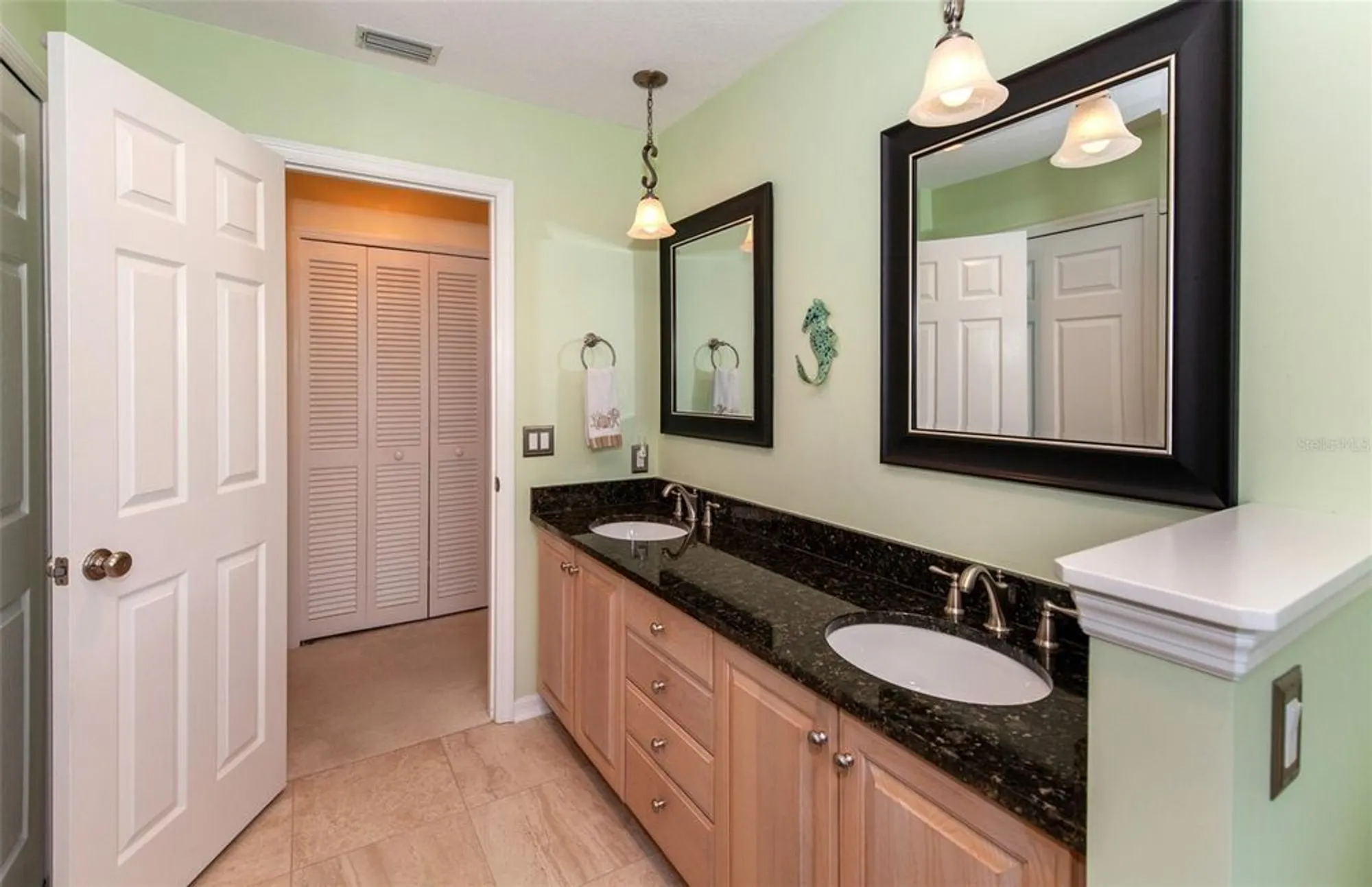 Property Slideshow image 52 of 77 | 810 carnoustie dr, Venice, FL, 34293