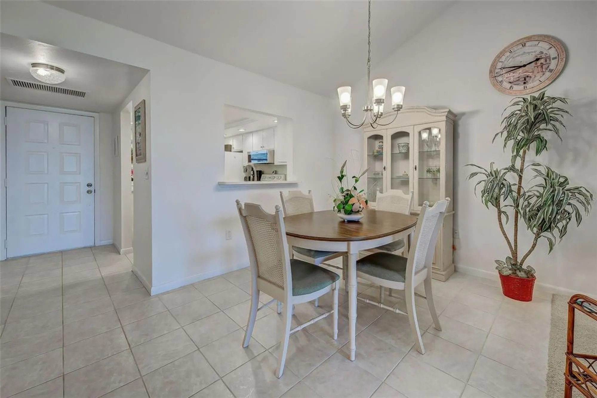 Property Slideshow image 7 of 44 | 1100 capri isles blvd 324, Venice, FL, 34292