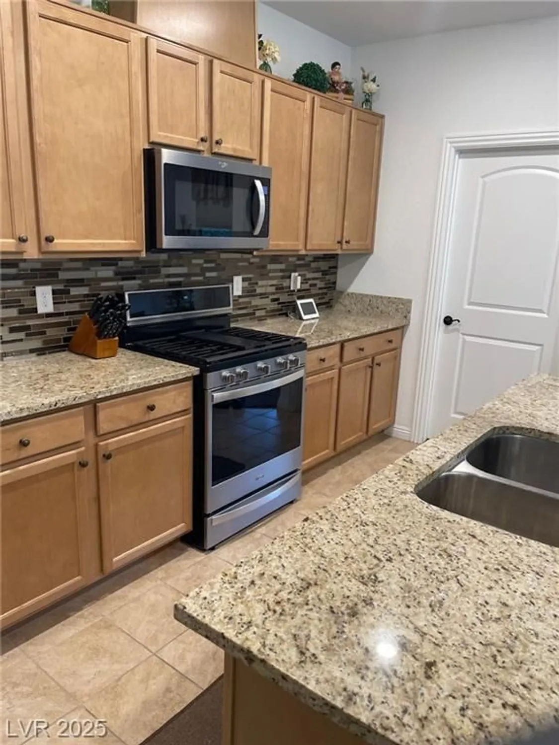 Property Slideshow image 6 of 46 | 6756 millbury st, North Las Vegas, NV, 89086