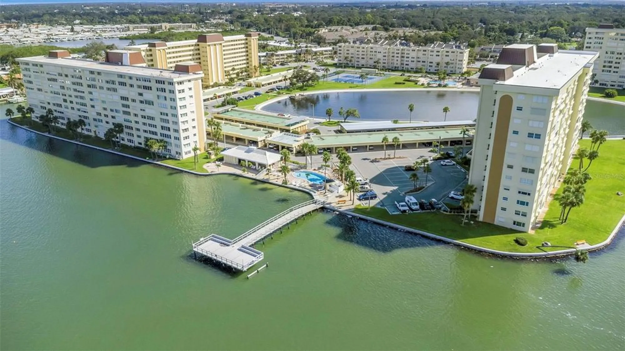 Property Slideshow image 88 of 95 | 4550 cove cir apt 207, St Petersburg, FL, 33708
