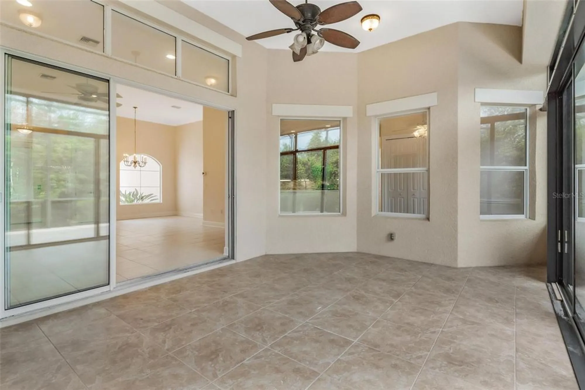 Property Slideshow image 11 of 49 | 5239 grove mnr, Lady Lake, FL, 32159