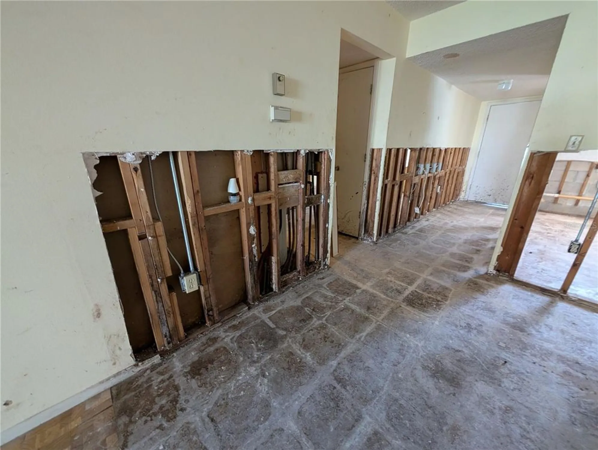 Property Slideshow image 6 of 18 | 3074 lake bayshore dr # o-120, Bradenton, FL, 34205