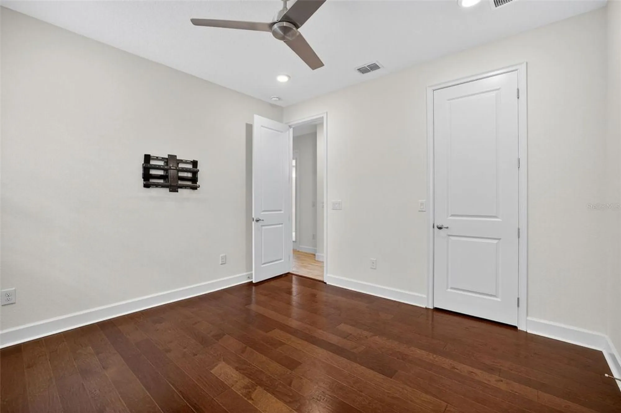 Property Slideshow image 32 of 62 | 830 manns harbor dr, Apollo Beach, FL, 33572