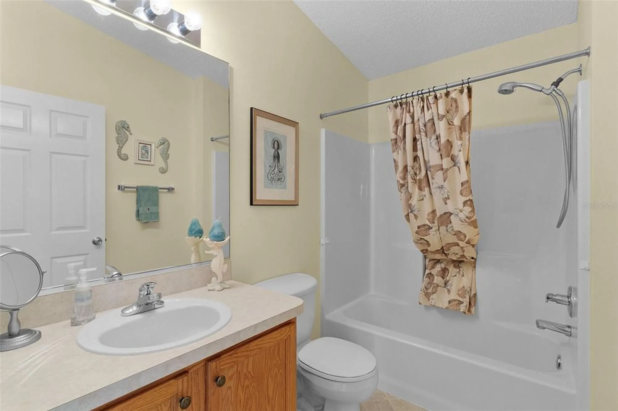 Property Slideshow image 23 of 35 | 3604 cambria cir, The Villages, FL, 32162