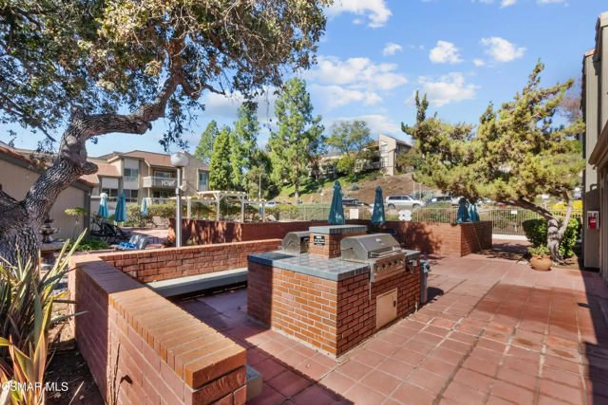 Property Slideshow image 31 of 33 | 351 chestnut hill ct 14, Thousand Oaks, CA, 91360