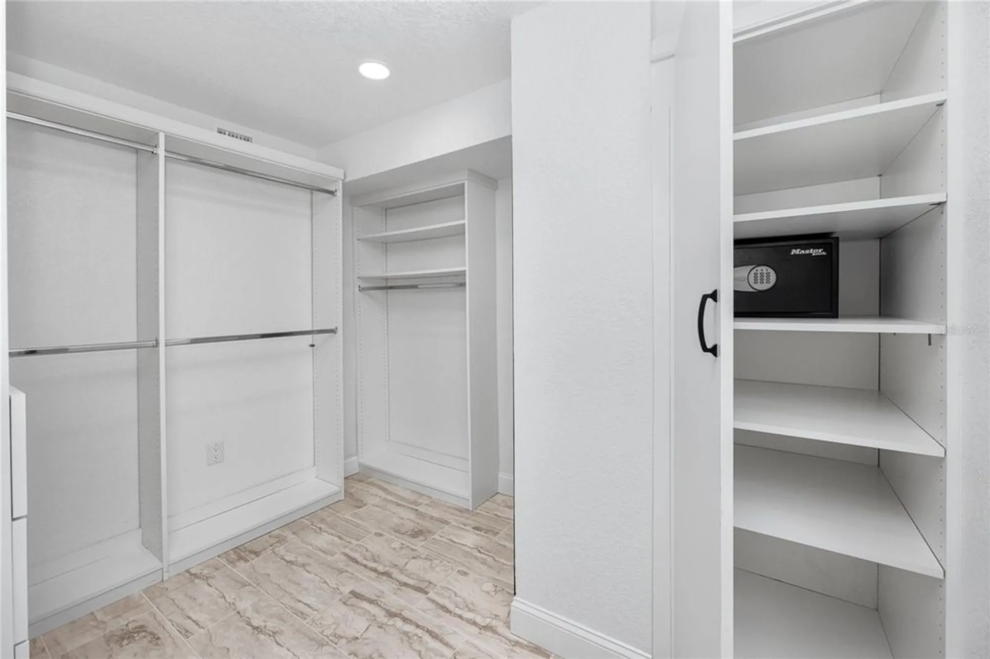 Property Slideshow image 27 of 54 | 7300 sun island dr 706, South Pasadena, FL, 33707