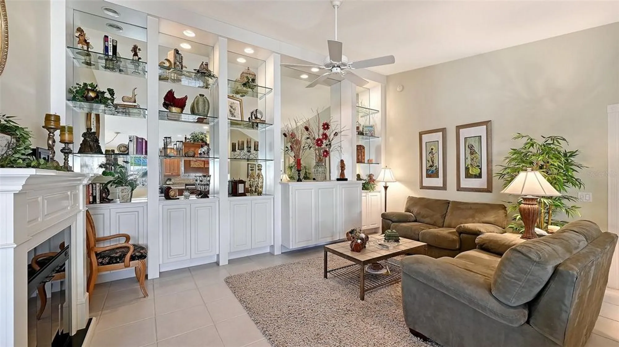 Property Slideshow image 9 of 87 | 5770 ivrea dr, Sarasota, FL, 34238
