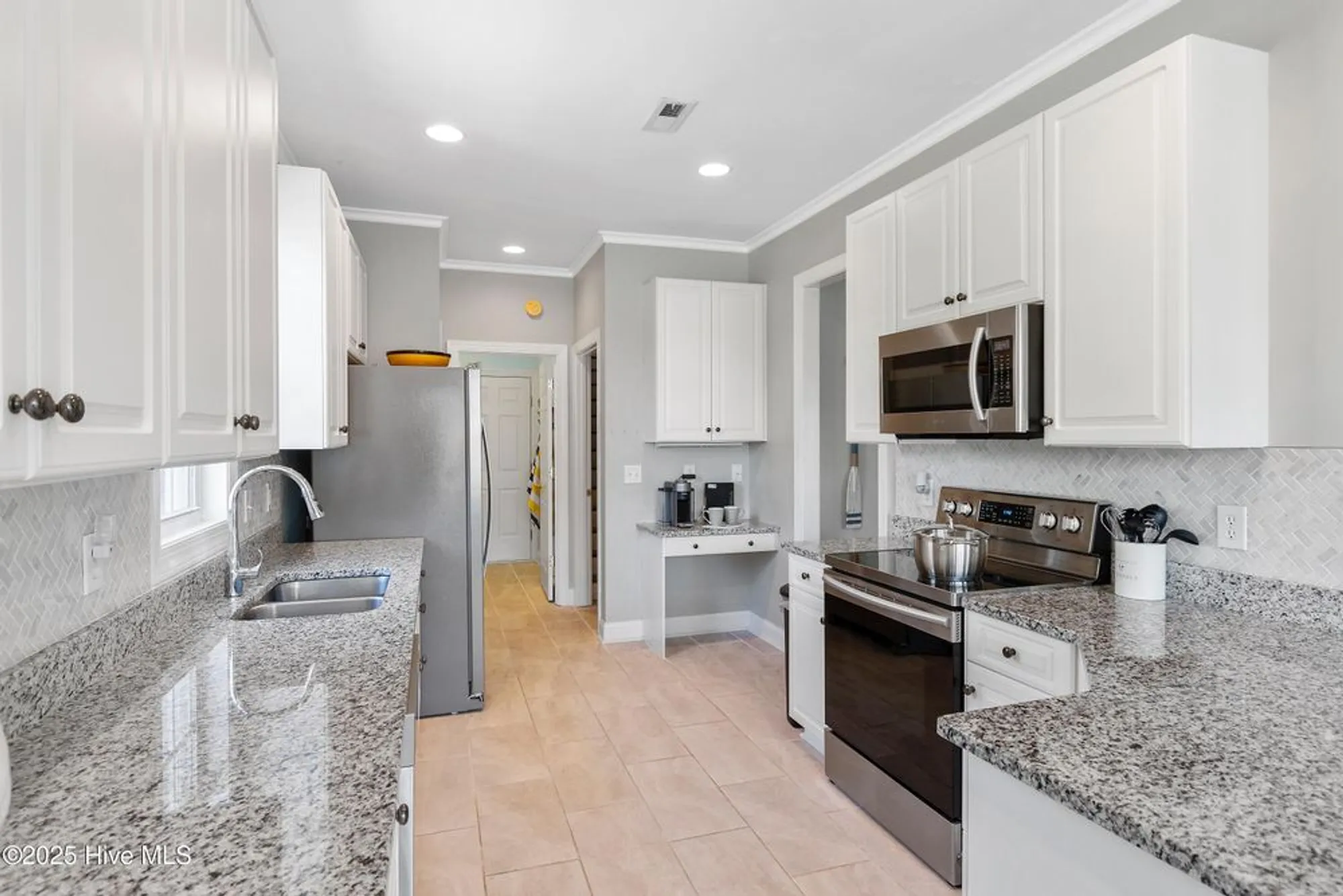 Property Slideshow image 22 of 48 | 3785 club cottage dr, Southport, NC, 28461