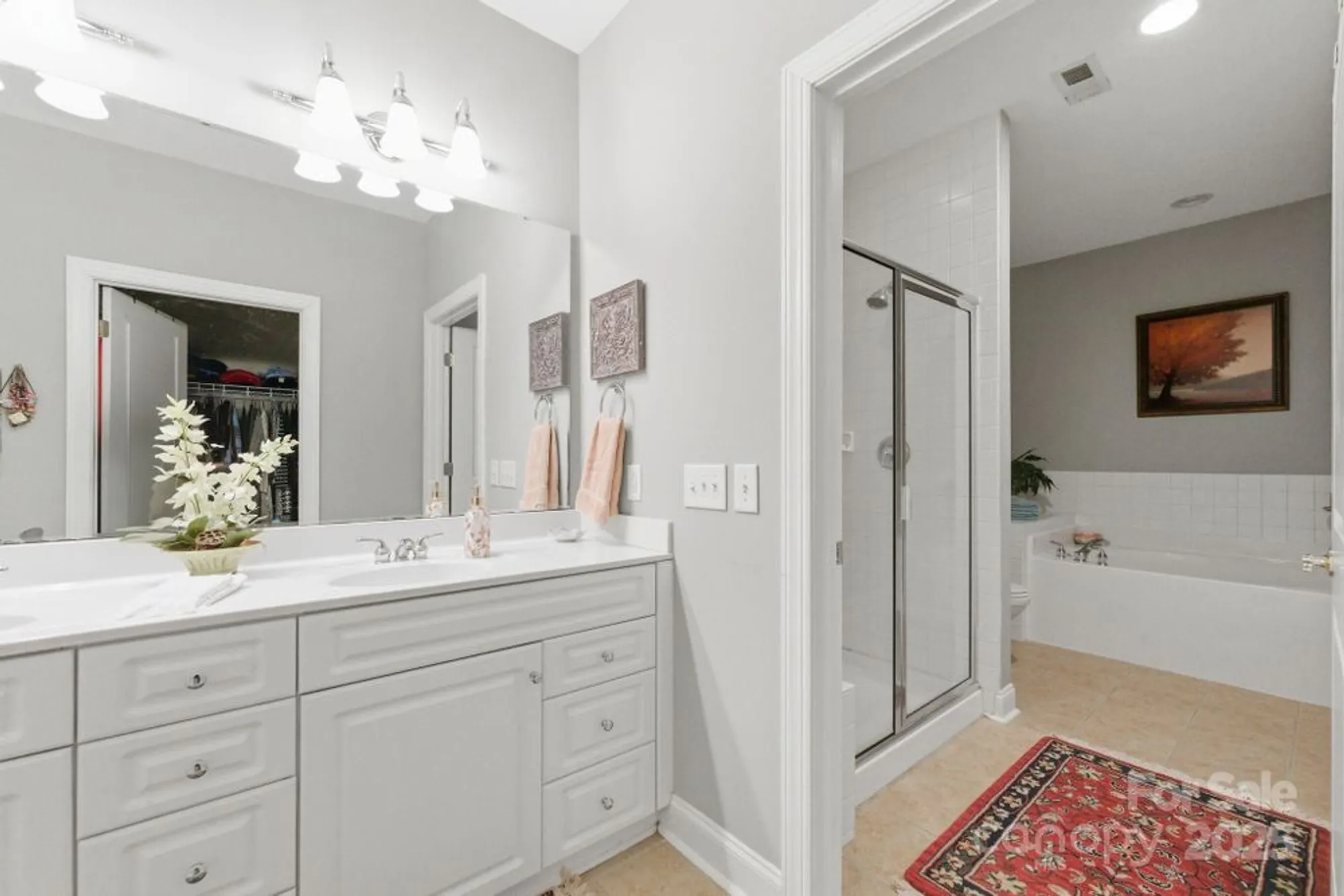 Property Slideshow image 18 of 25 | 10831 casetta dr, Matthews, NC, 28105