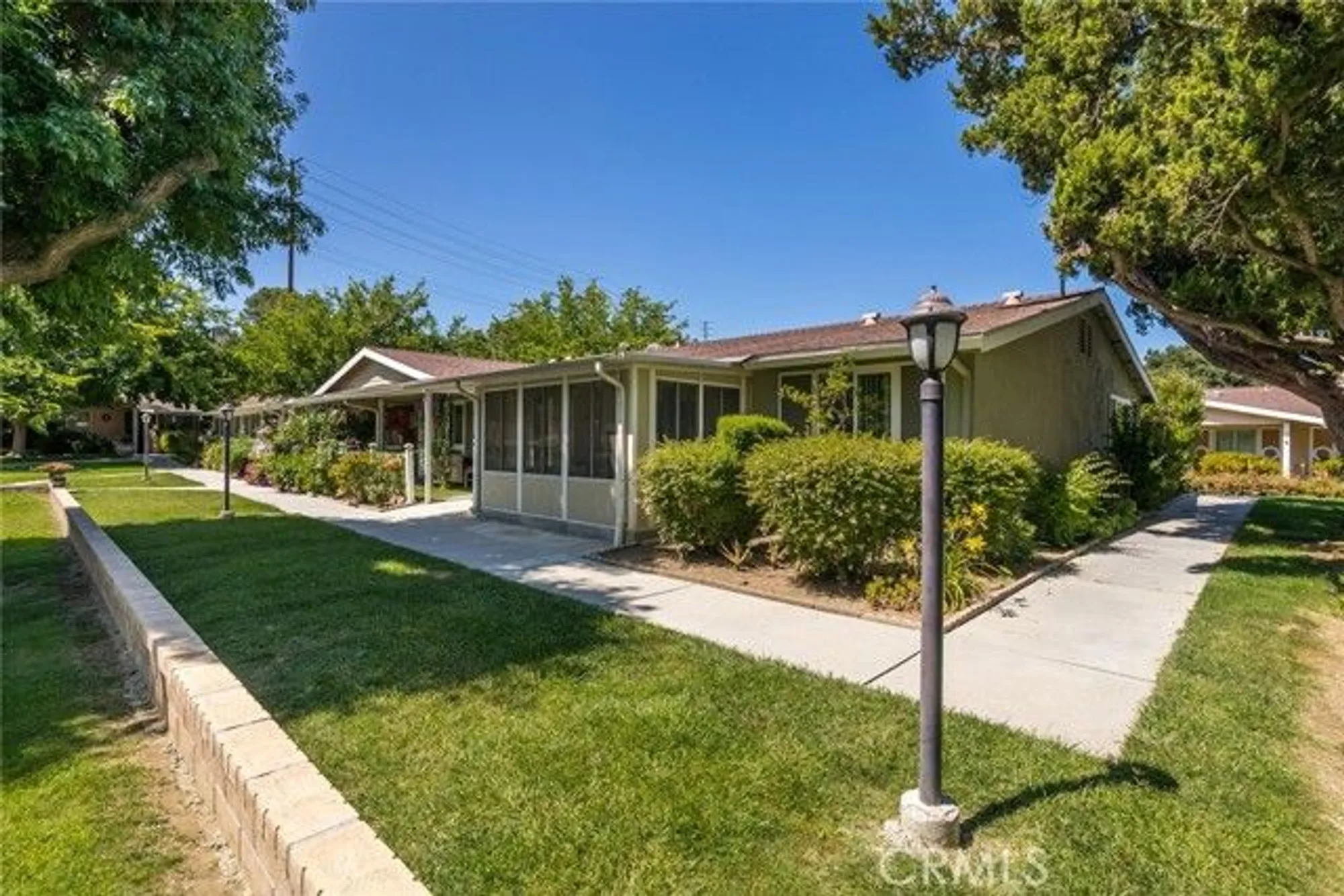 Property Slideshow image 3 of 35 | 19124 avenue of the oaks a, Newhall, CA, 91321