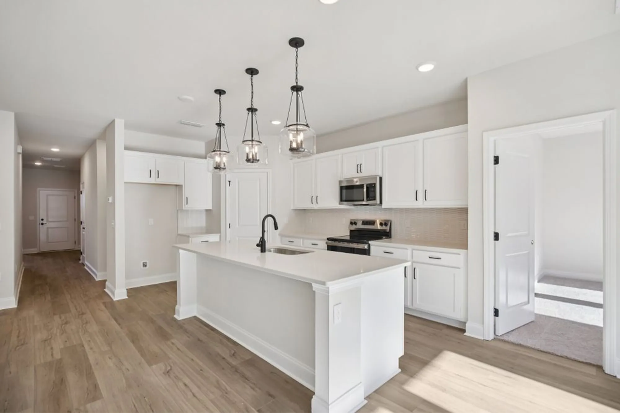 Property Slideshow image 14 of 54 | 328 stonehaus cir, Antioch, TN, 37013