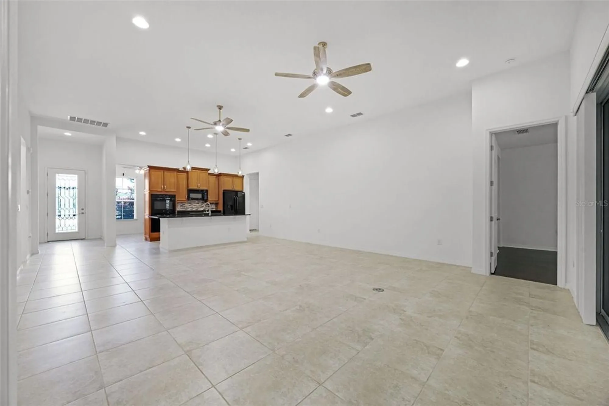 Property Slideshow image 4 of 94 | 780 mystic hill ct, Poinciana, FL, 34759