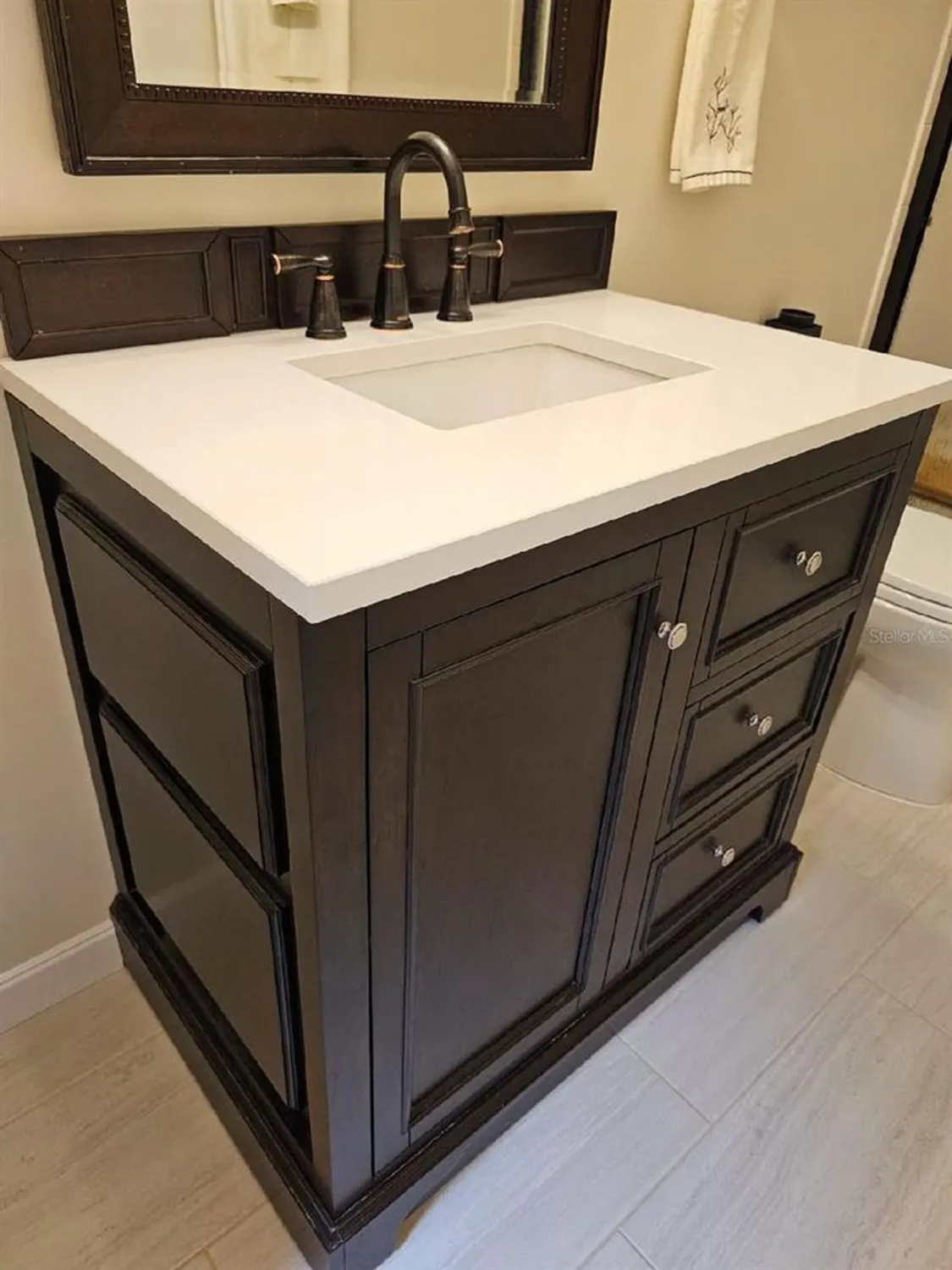 Property Slideshow image 54 of 94 | 7254 oak moss dr 72, Sarasota, FL, 34241