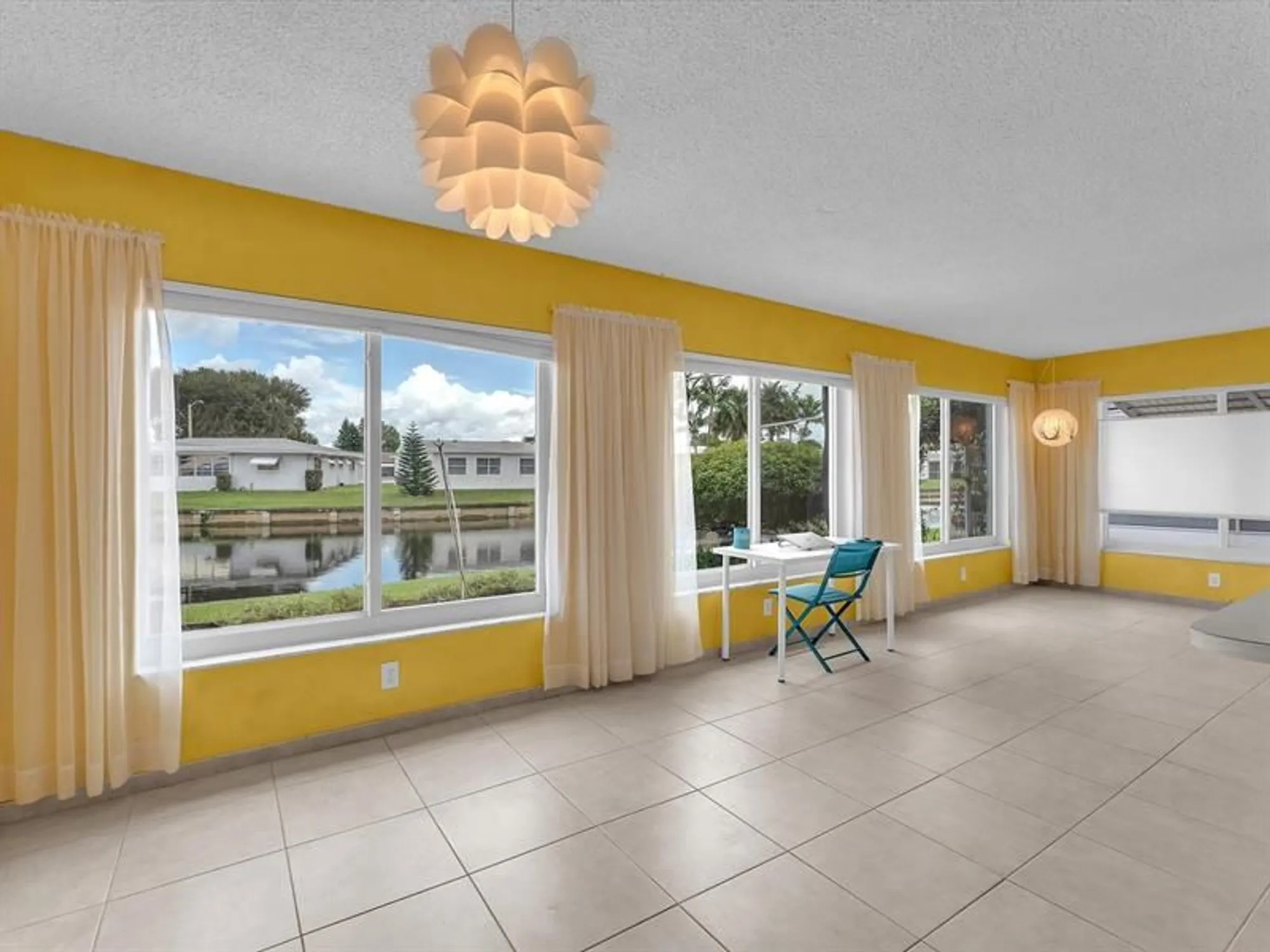Property Slideshow image 8 of 25 | 4623 nw 46th st, Tamarac, FL, 33319
