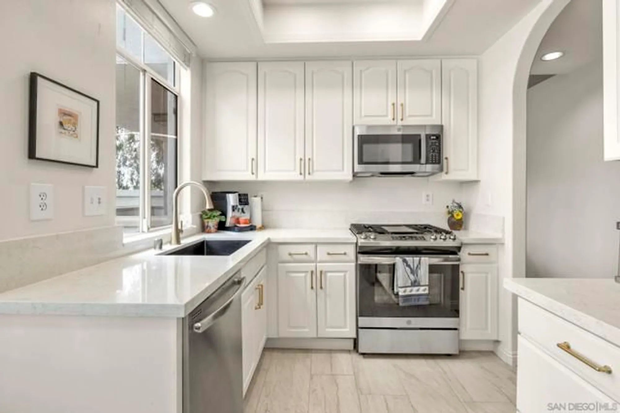 Property Slideshow image 13 of 35 | 3335 genoa way 112, Oceanside, CA, 92056