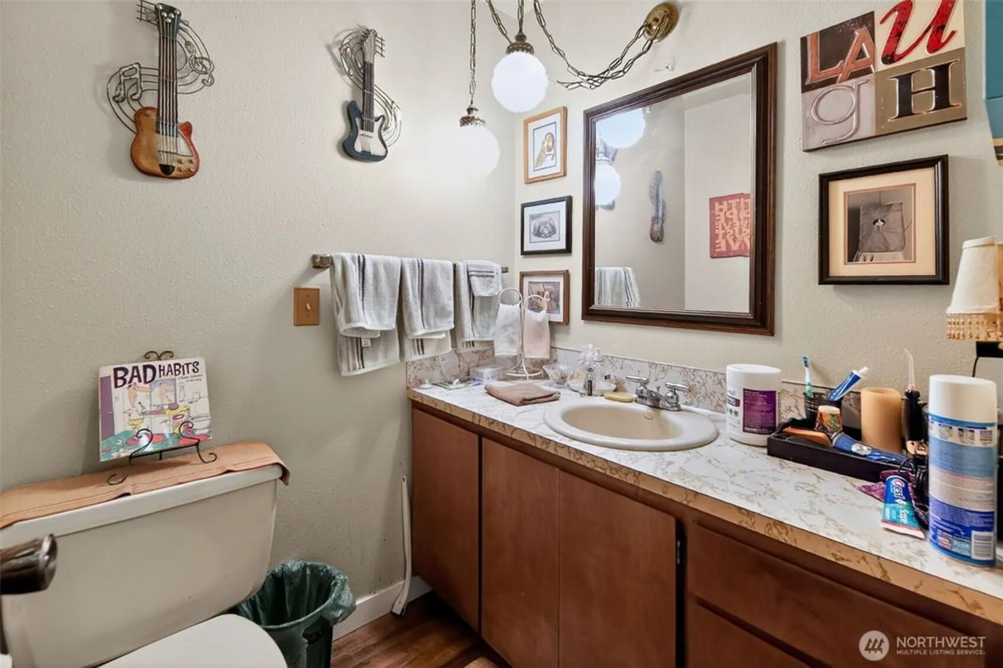 Property Slideshow image 23 of 30 | 10717 glen acres dr s # 735, Burien, WA, 98168