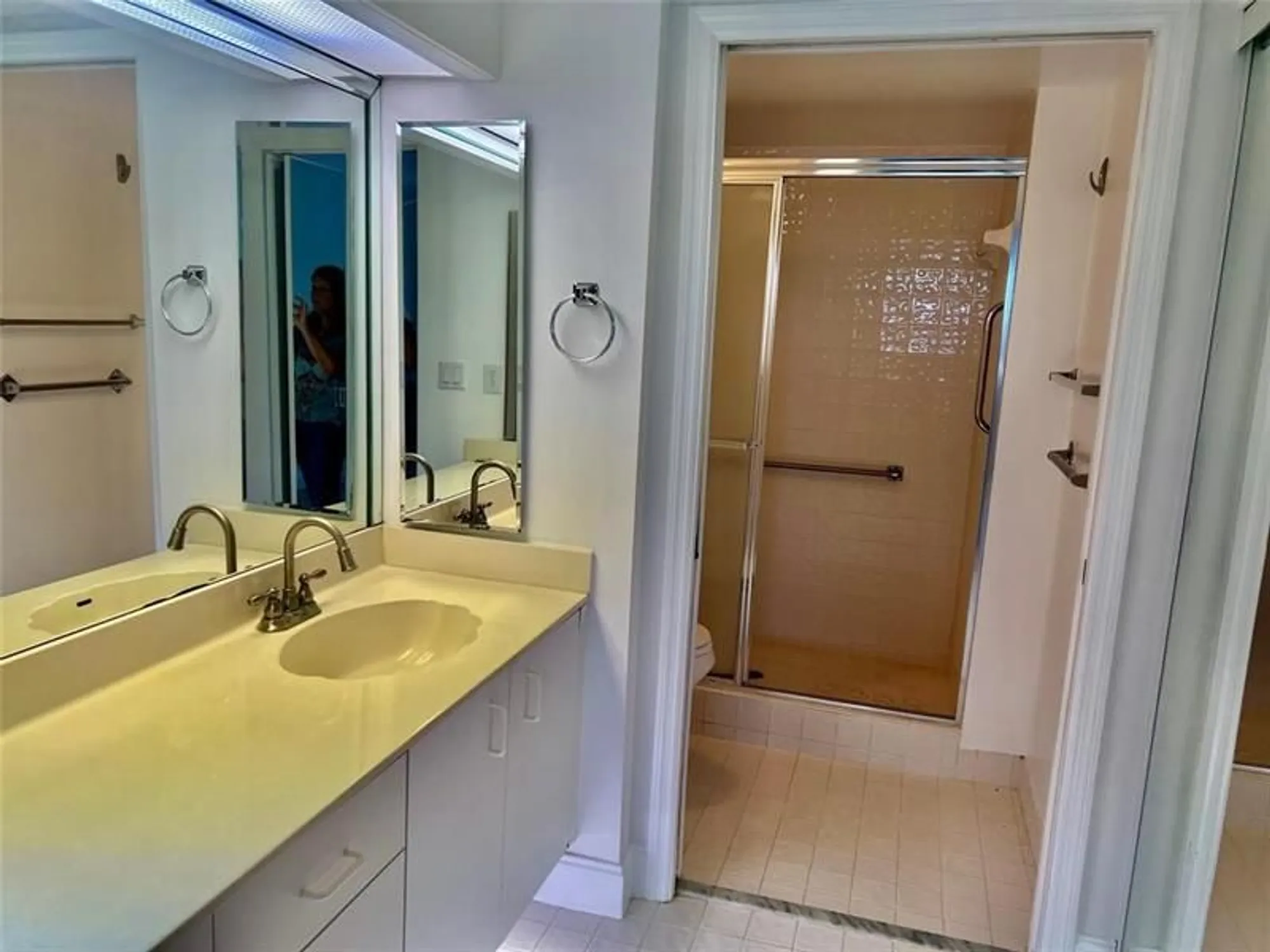 Property Slideshow image 15 of 23 | 9587 weldon cir apt b204, Tamarac, FL, 33321