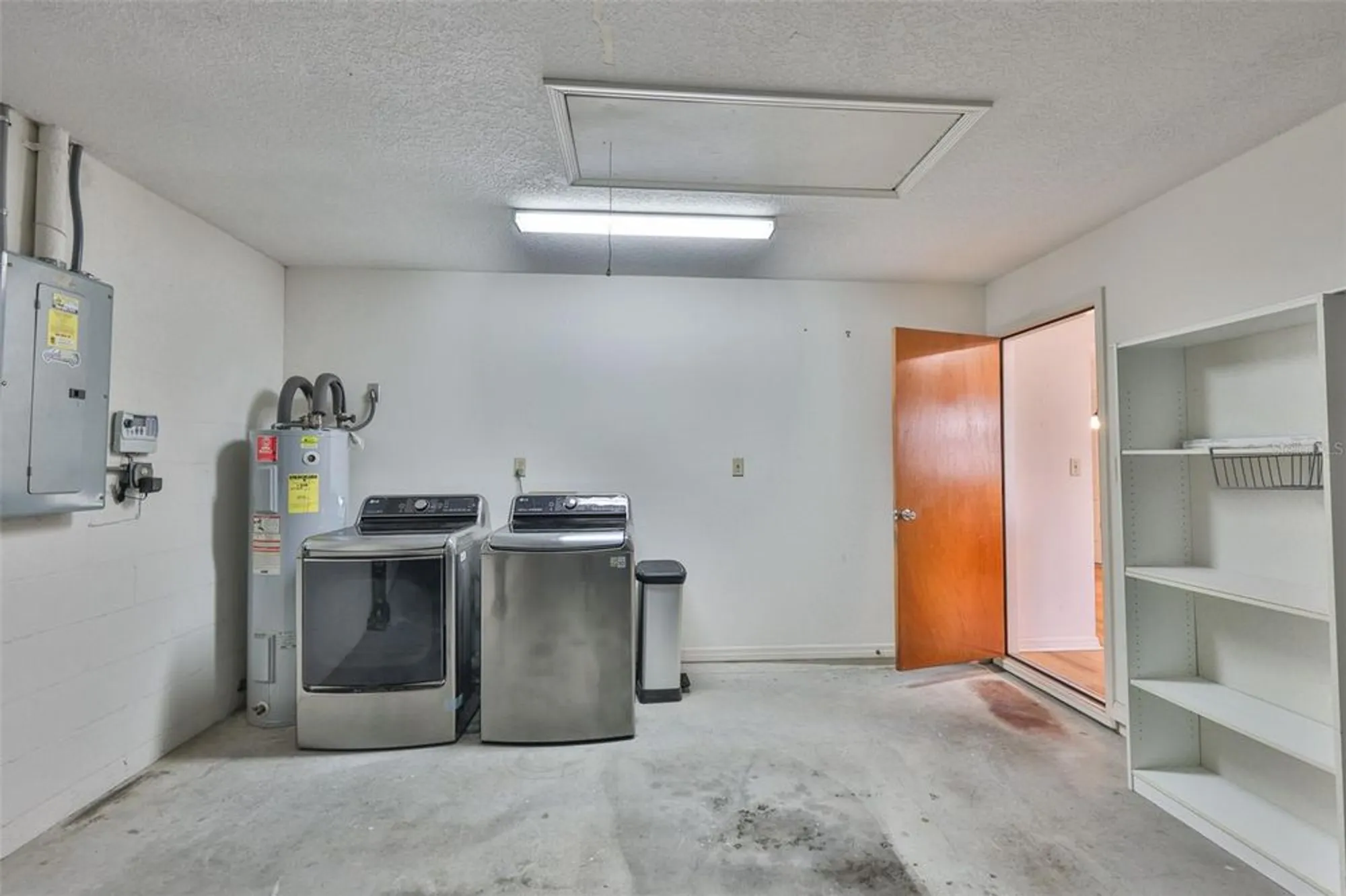 Property Slideshow image 30 of 39 | 6253 sandpipers dr, Lakeland, FL, 33809