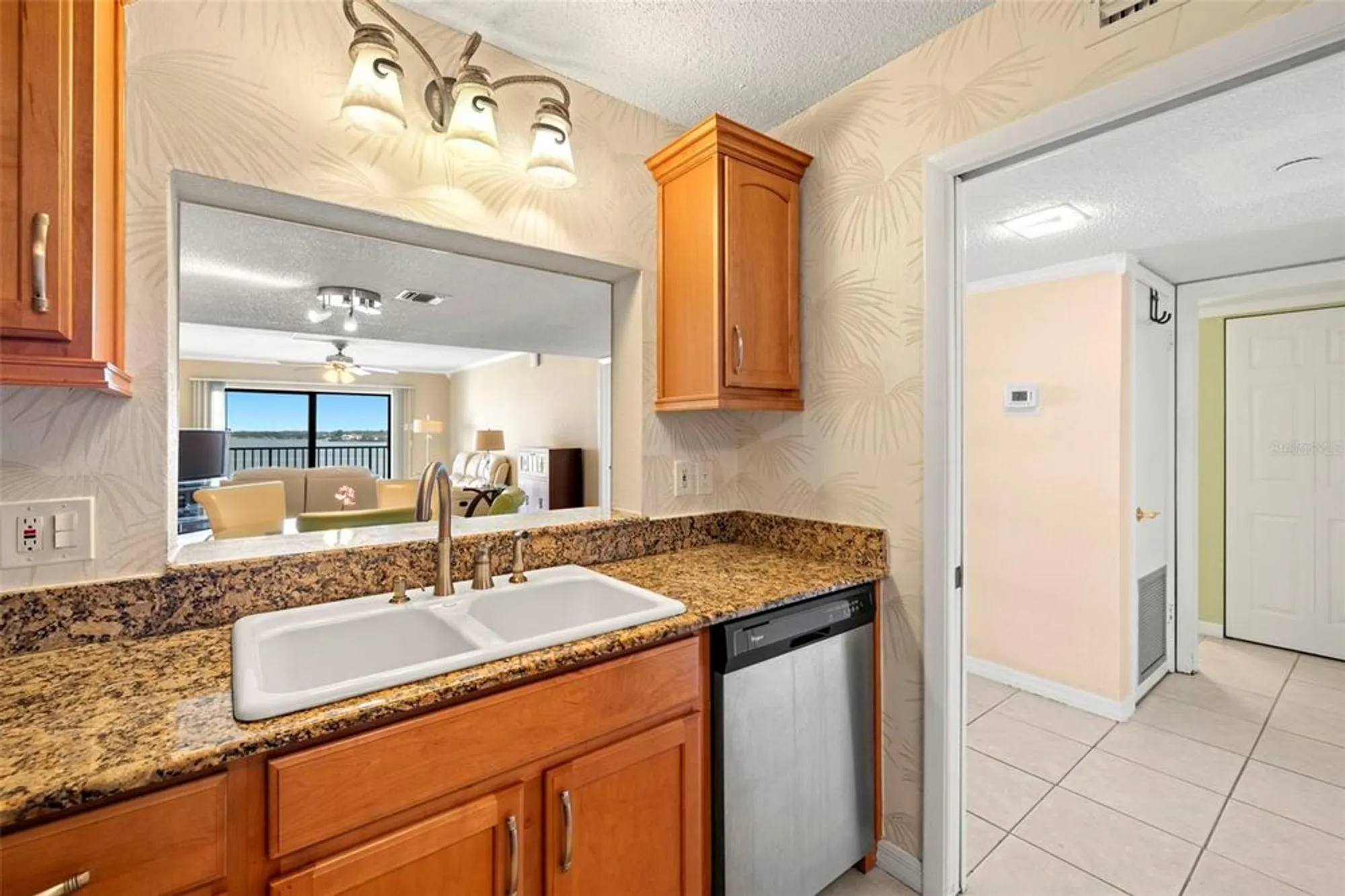 Property Slideshow image 12 of 40 | 7300 sun island dr 605, South Pasadena, FL, 33707