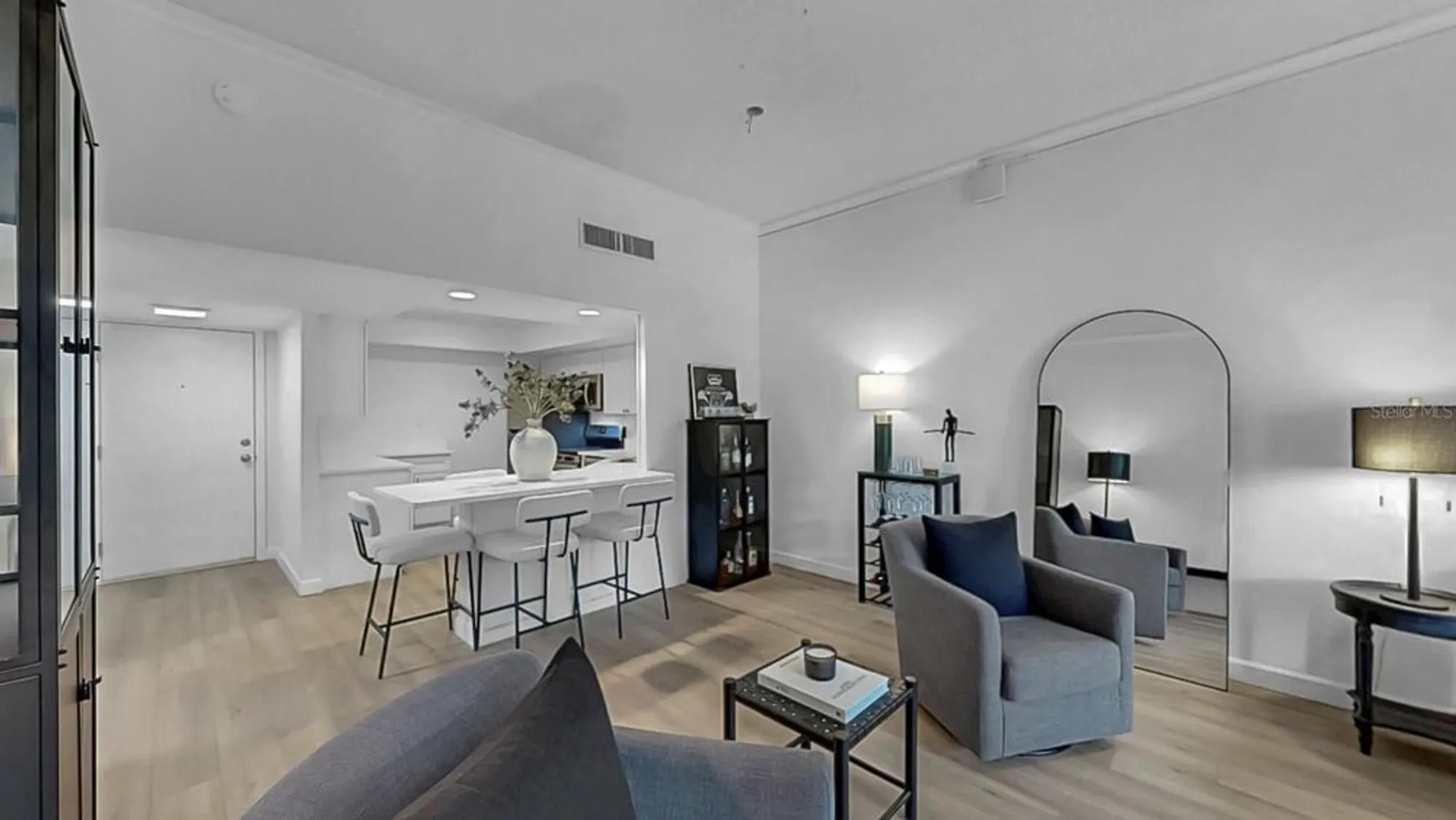 Property Slideshow image 28 of 58 | 7400 sun island dr 105, South Pasadena, FL, 33707