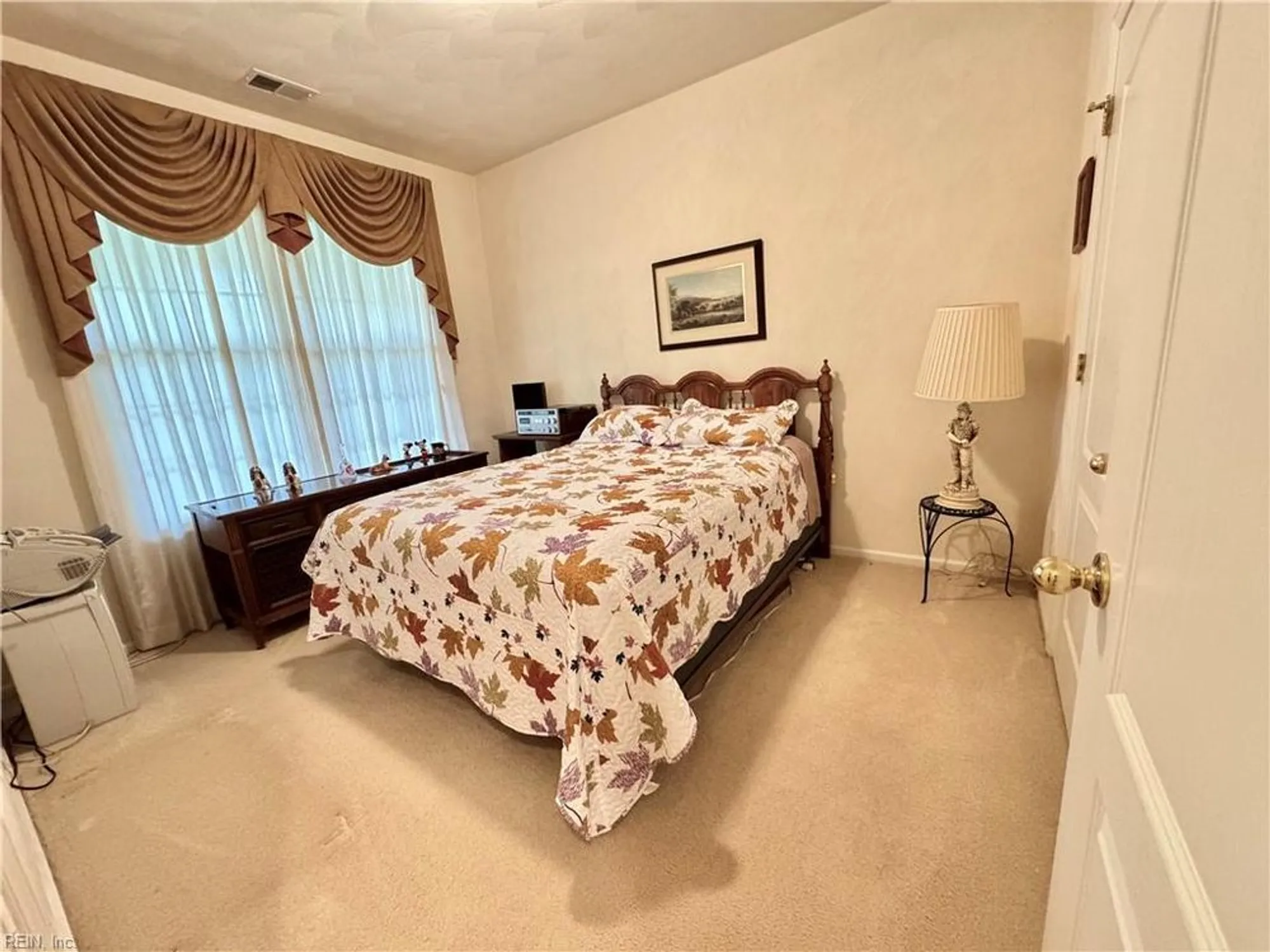 Property Slideshow image 24 of 37 | 2811 loveliness ct, Virginia Beach, VA, 23456