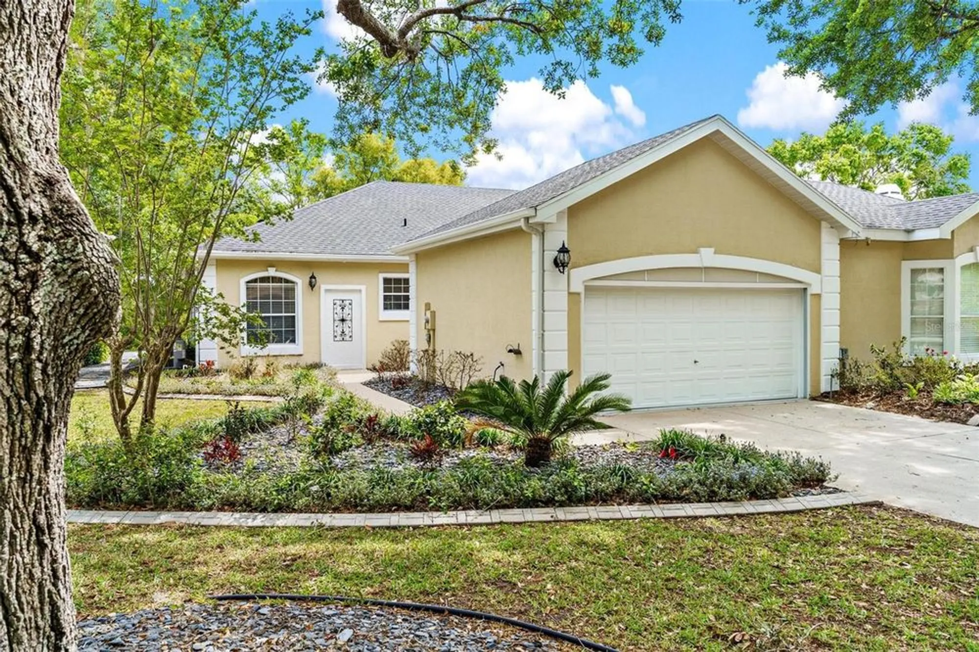 Property Slideshow image 1 of 44 | 6152 topsail rd, Lady Lake, FL, 32159