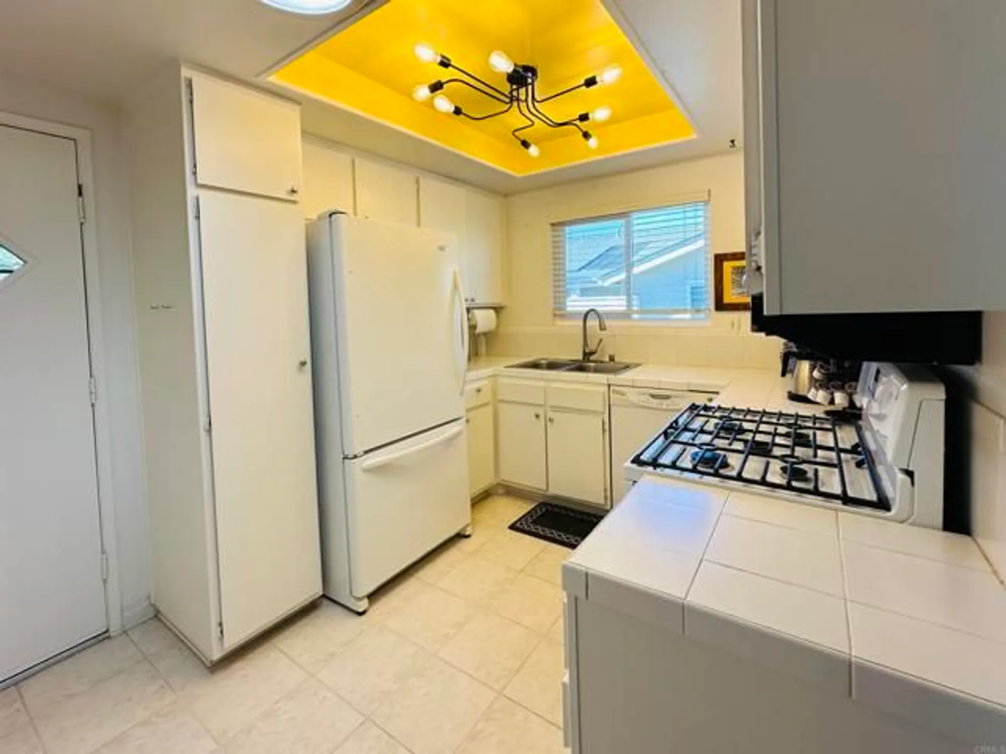 Property Slideshow image 9 of 22 | 4320 black duck way, Oceanside, CA, 92057