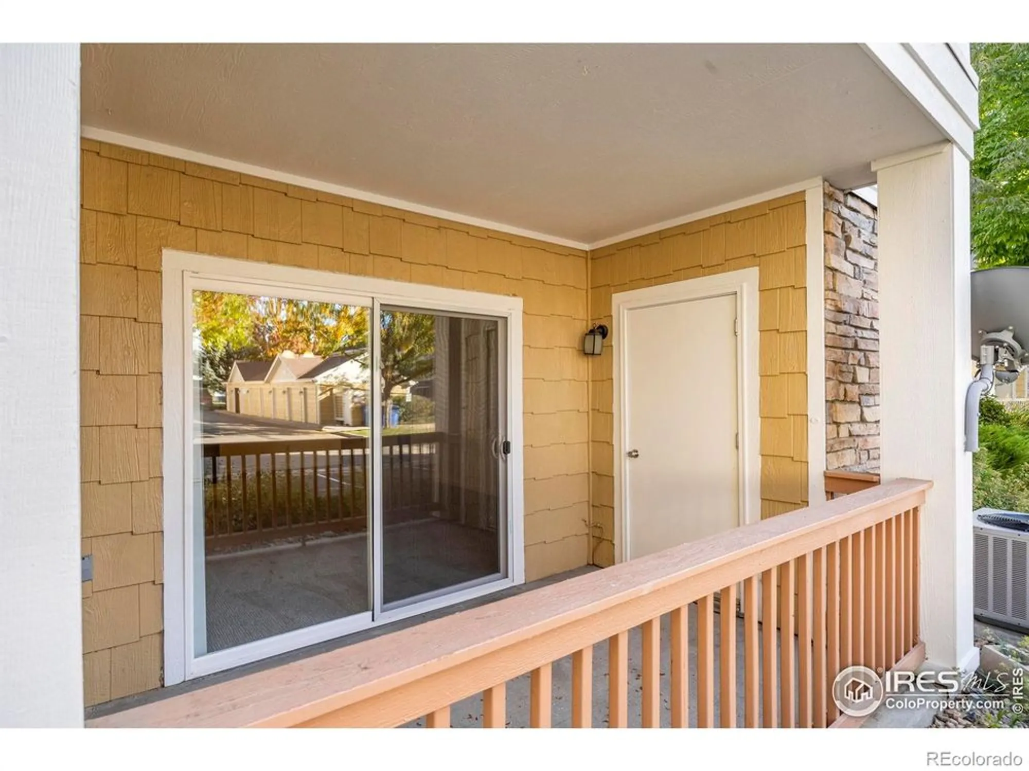 Property Slideshow image 3 of 24 | 4725 hahns peak dr 101, Loveland, CO, 80538