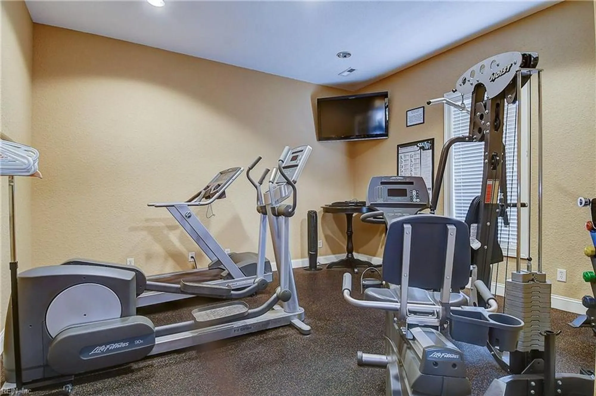 Property Slideshow image 43 of 49 | 1534 carrolton way, Chesapeake, VA, 23320