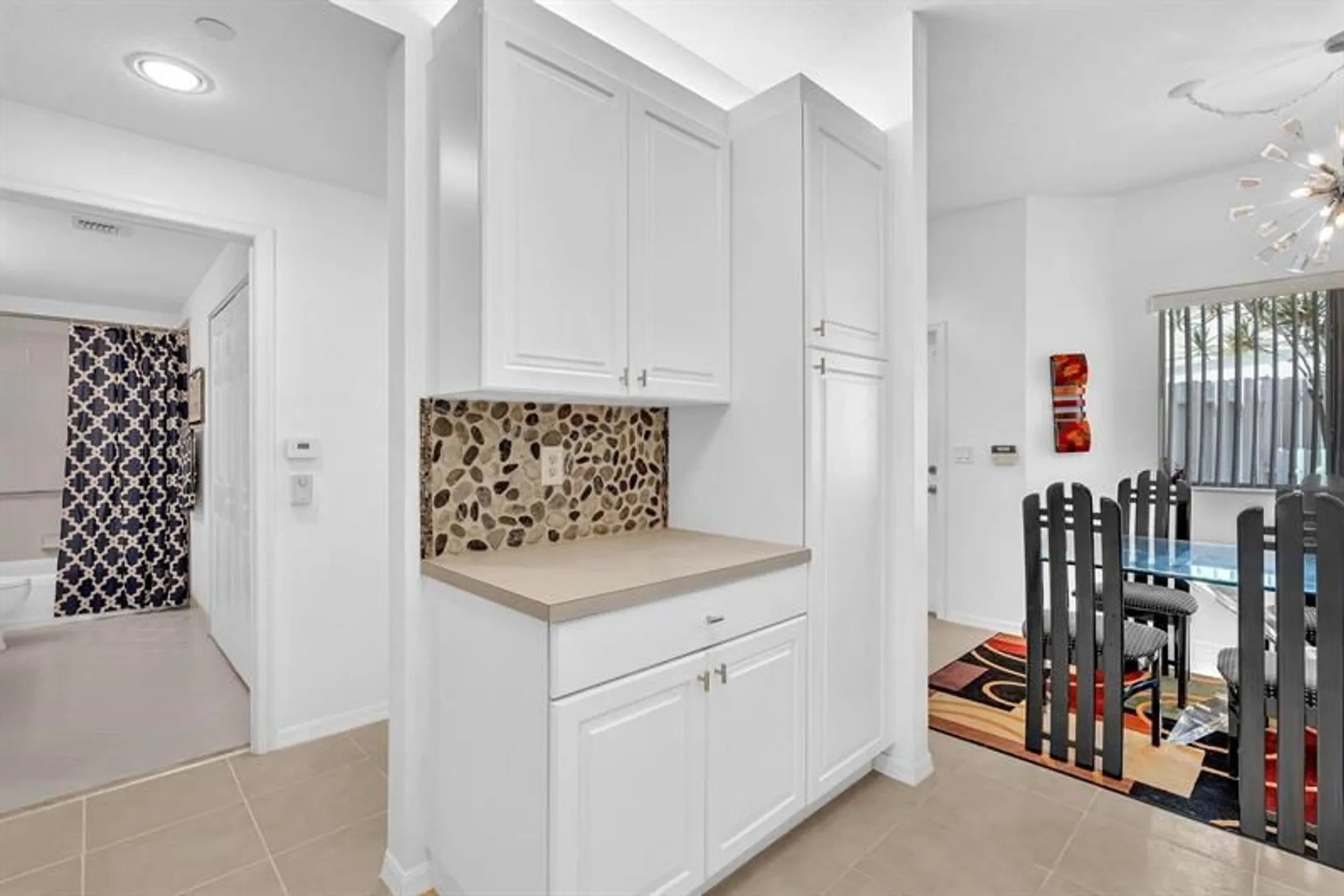 Property Slideshow image 10 of 78 | 7775 yardley dr apt 110, Tamarac, FL, 33321