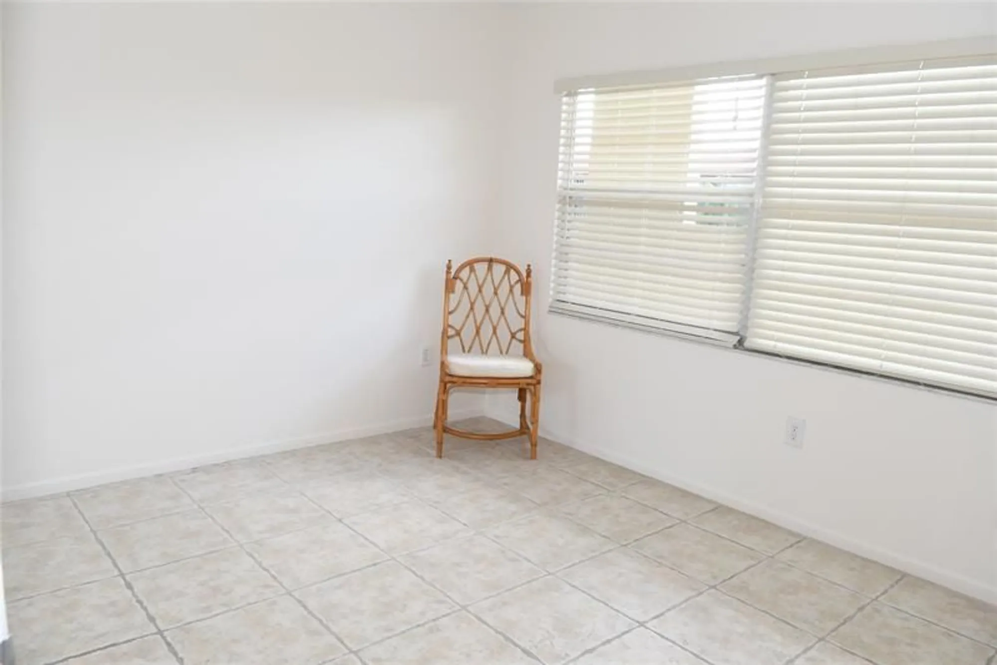 Property Slideshow image 6 of 26 | 1501 sw 131st way apt 304, Pembroke Pines, FL, 33027
