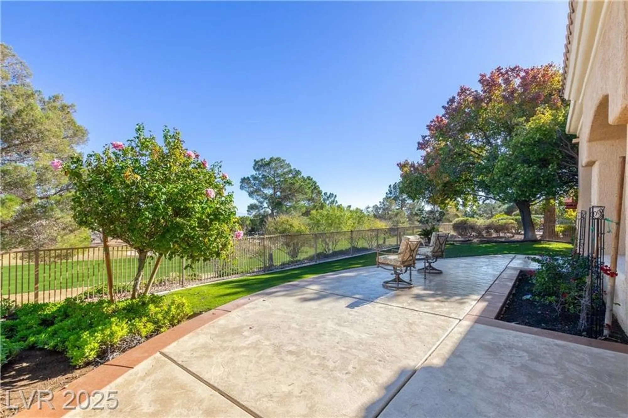 Property Slideshow image 24 of 29 | 3024 highland falls dr, Las Vegas, NV, 89134