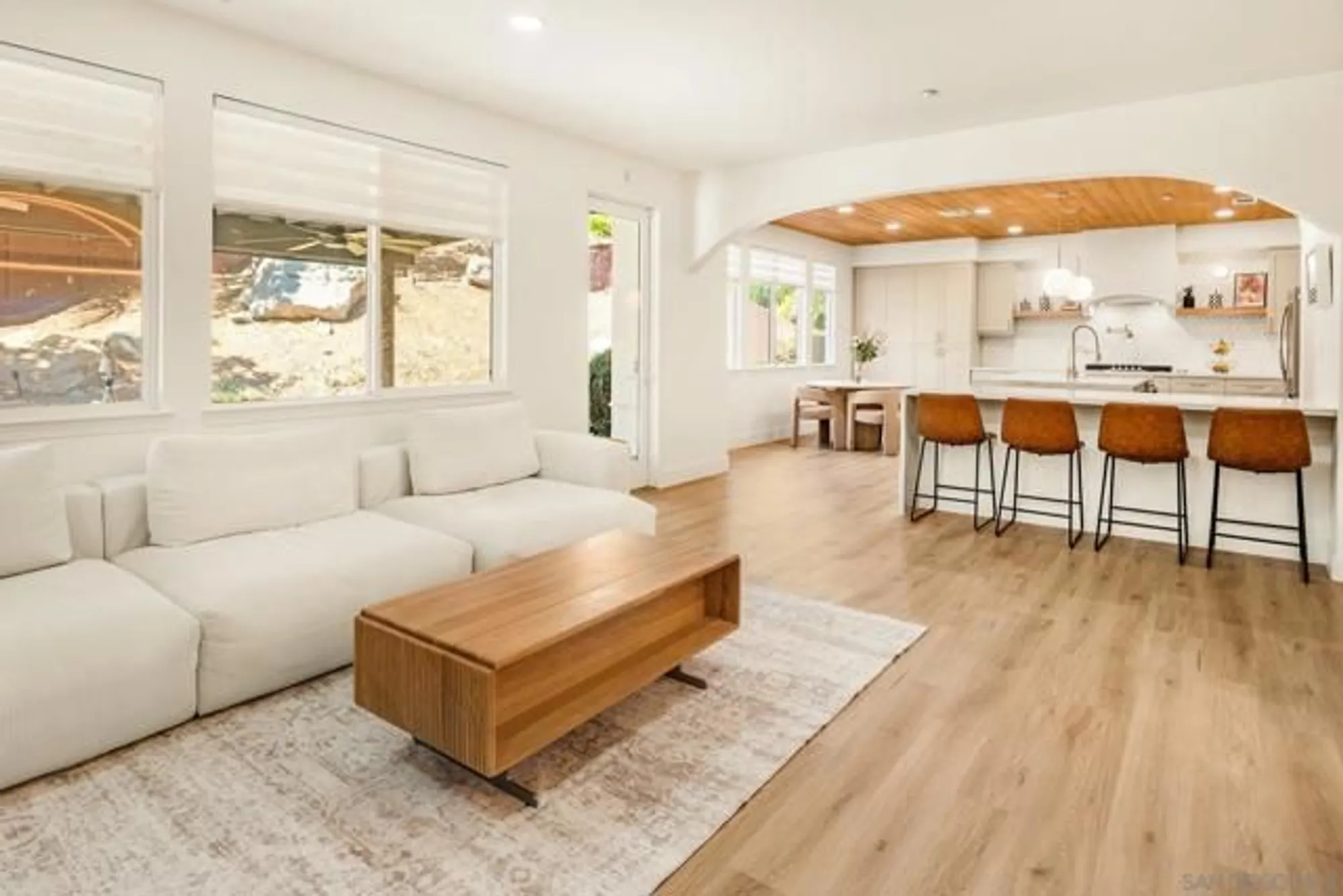 Property Slideshow image 15 of 61 | 10528 pinion trl, Escondido, CA, 92026