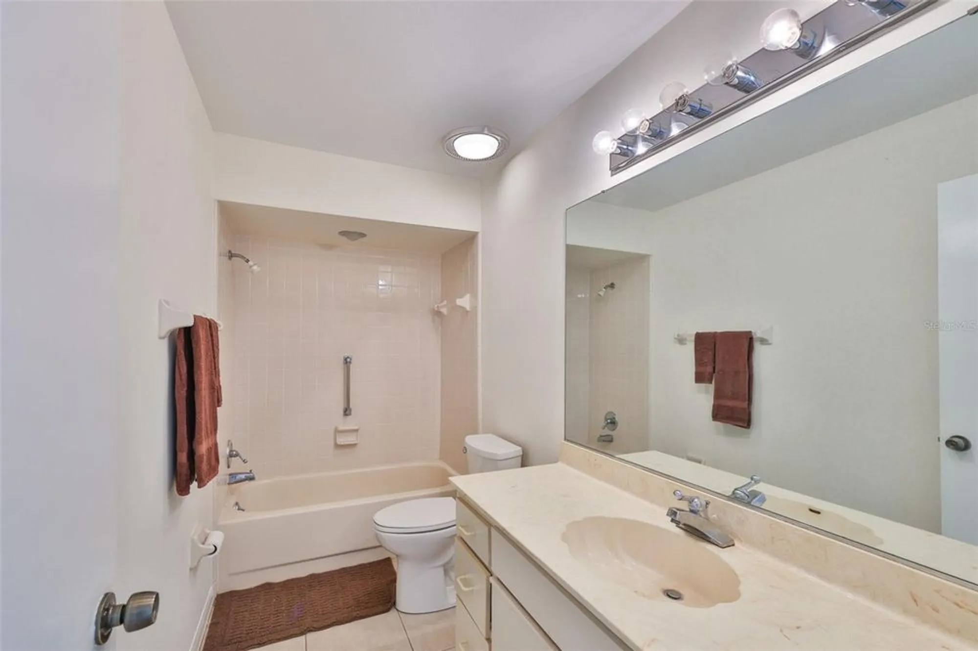 Property Slideshow image 19 of 22 | 1709 s pebble beach blvd, Sun City Center, FL, 33573