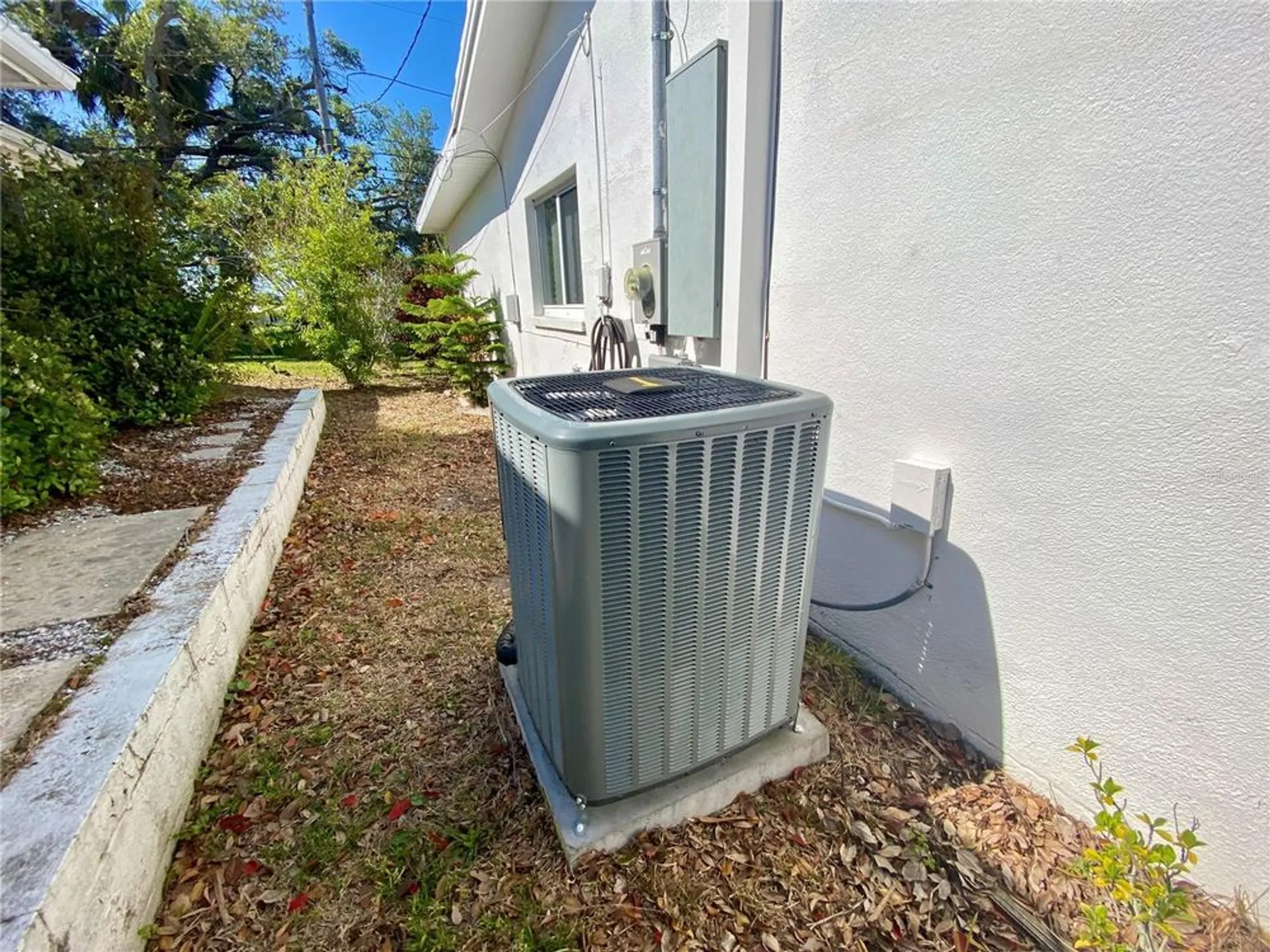 Property Slideshow image 41 of 71 | 9082 141st st, Seminole, FL, 33776