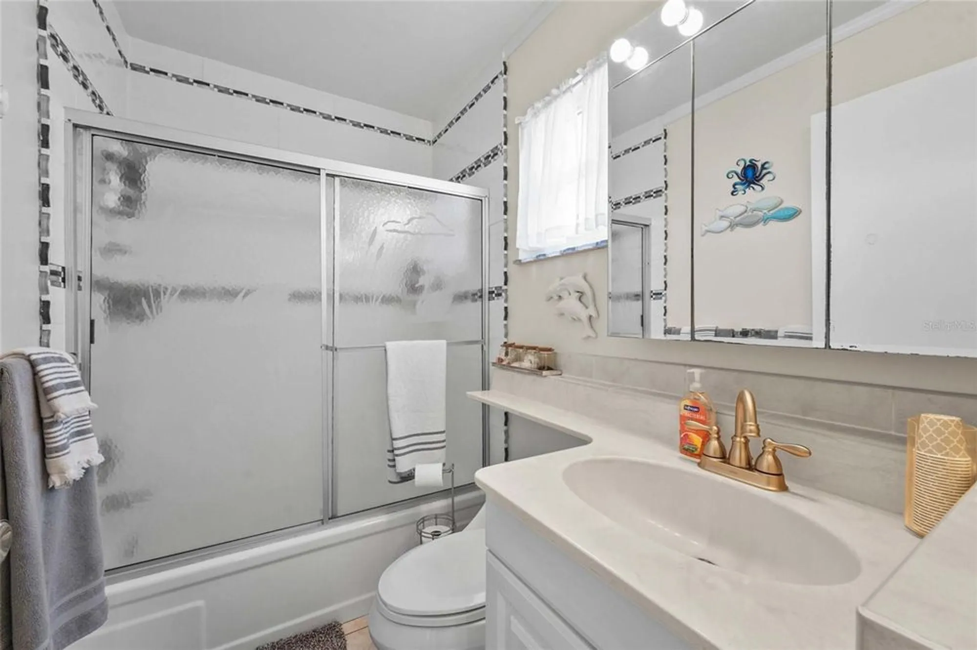 Property Slideshow image 22 of 39 | 2531 riverbluff pkwy # v181, Sarasota, FL, 34231