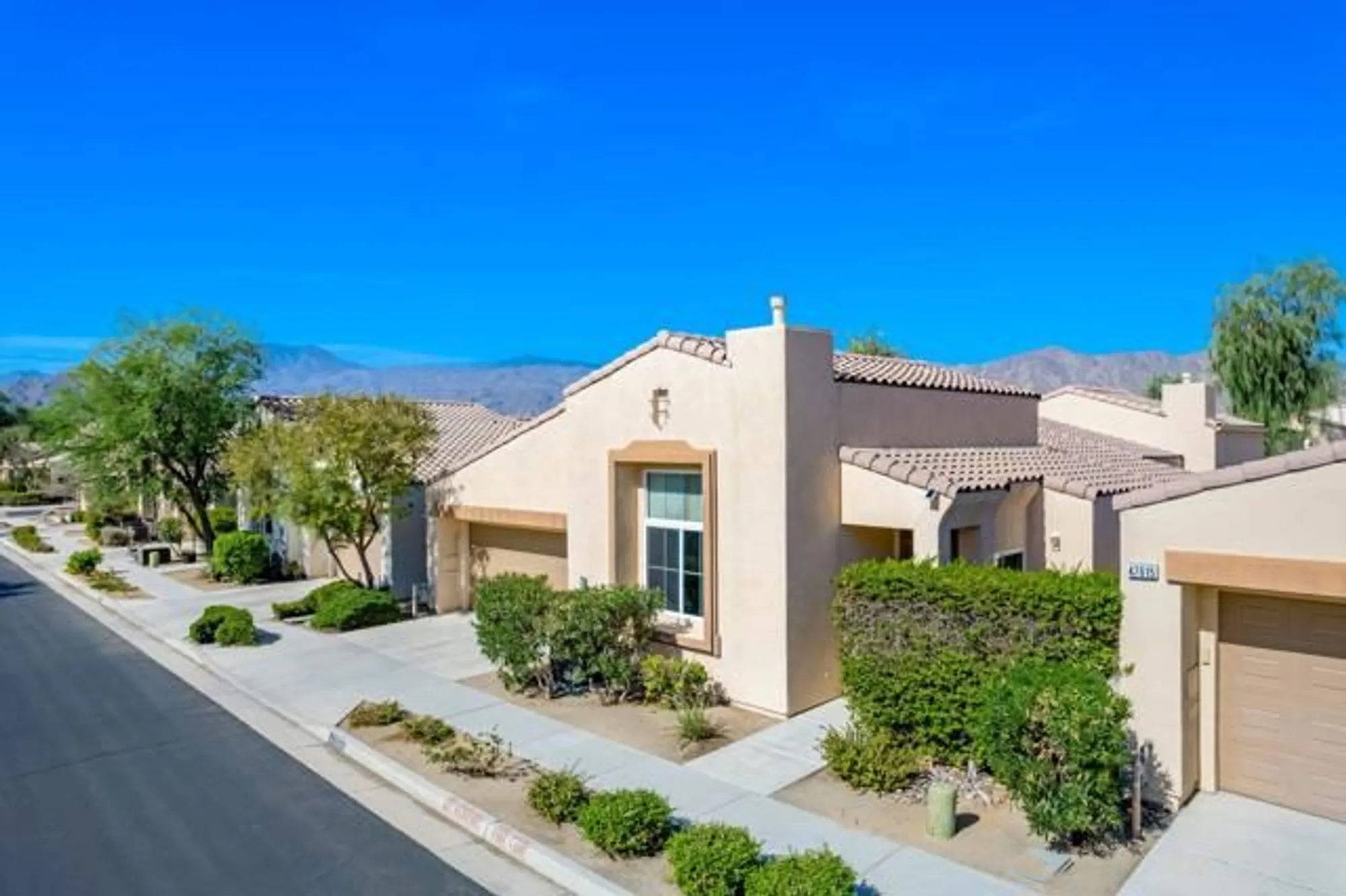 Property Slideshow image 24 of 30 | 47635 soft moonlight, La Quinta, CA, 92253