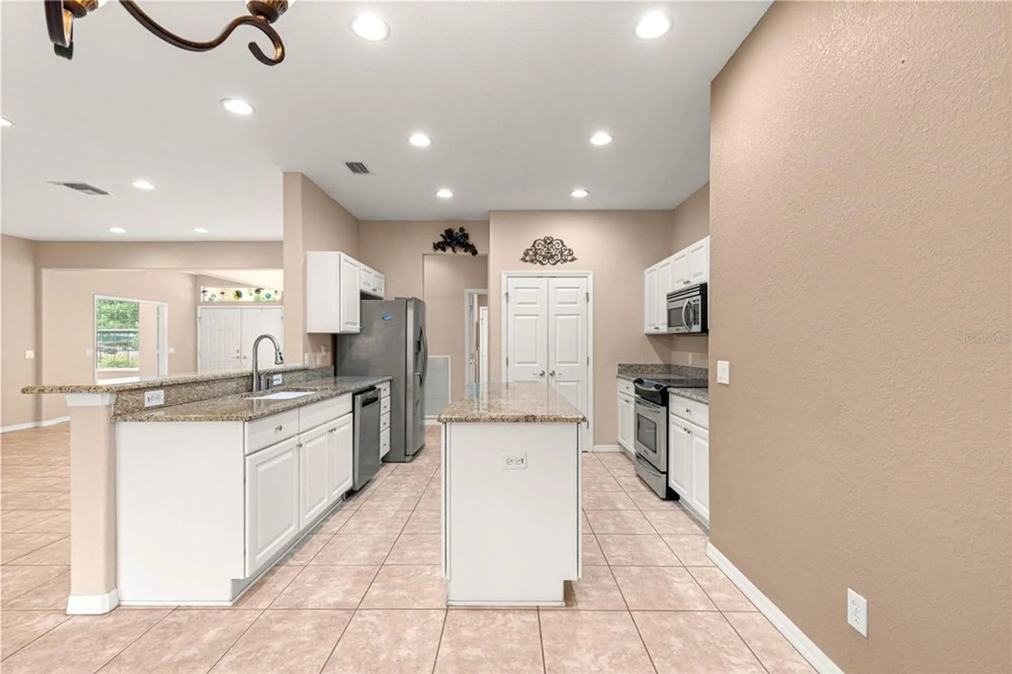 Property Slideshow image 18 of 72 | 8961 se 130th loop, Summerfield, FL, 34491