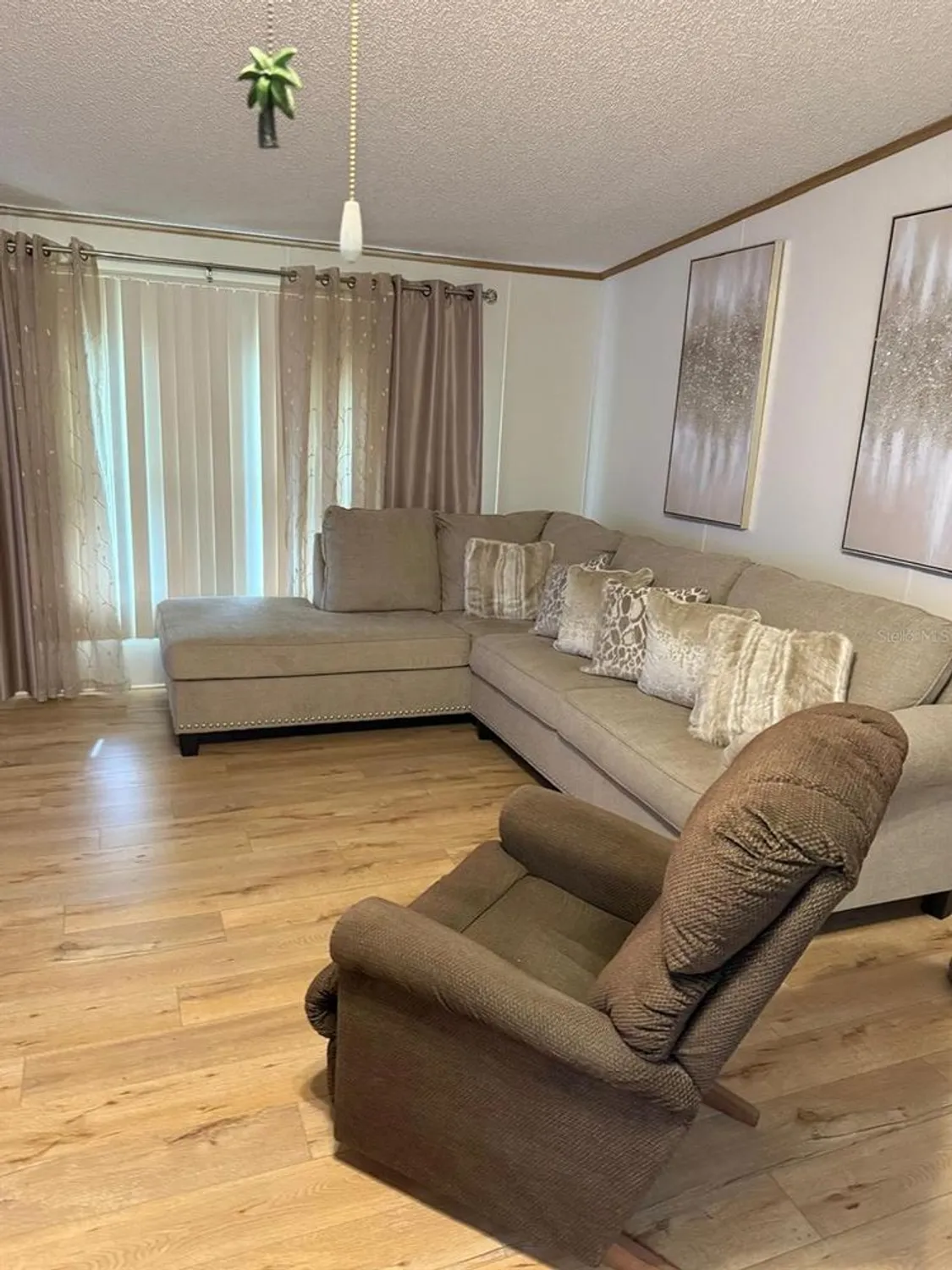 Property Slideshow image 4 of 36 | 1798 fox hill dr, Lakeland, FL, 33810