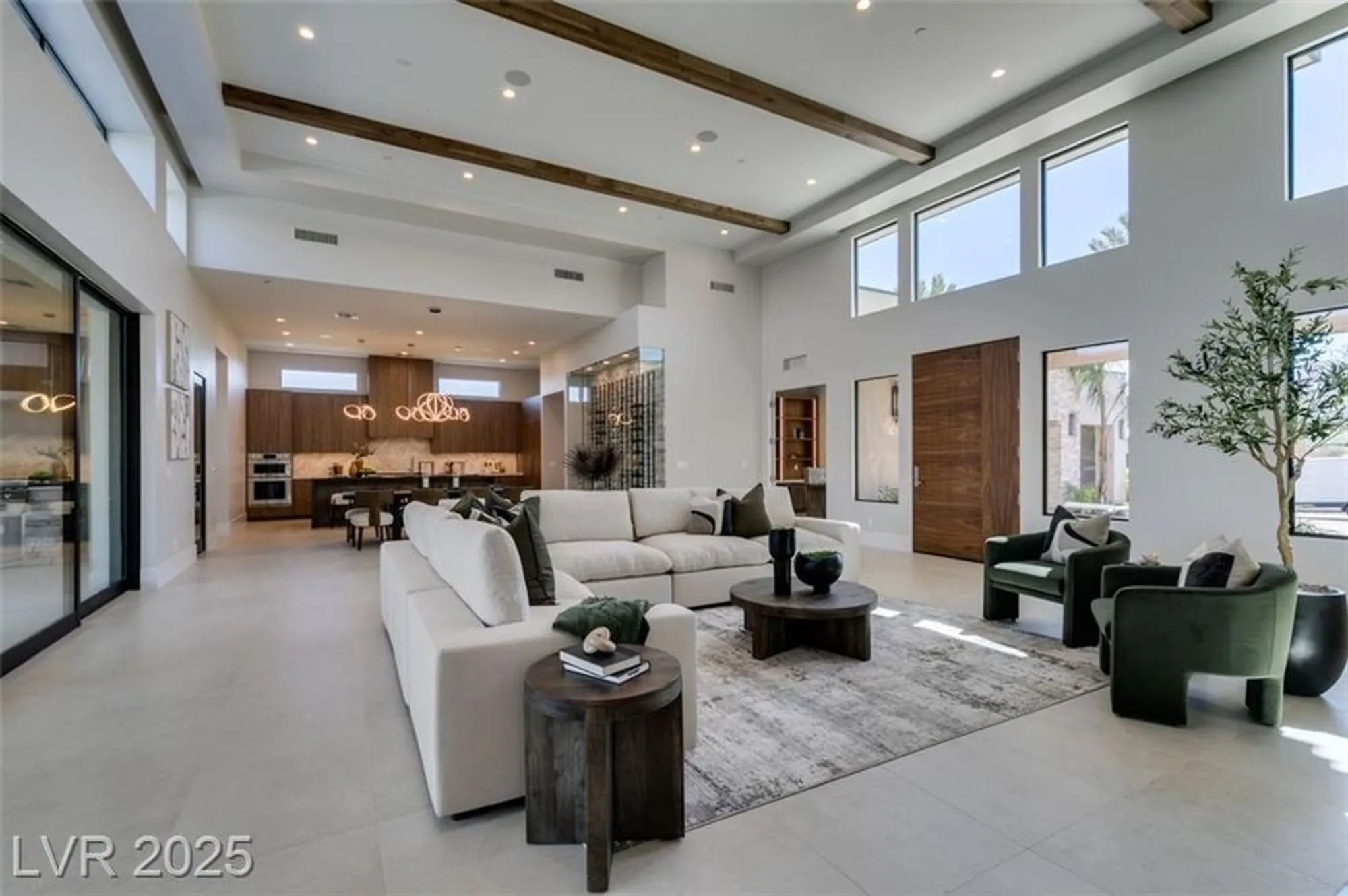 Property Slideshow image 11 of 48 | 40 reflection shores ln, Henderson, NV, 89011